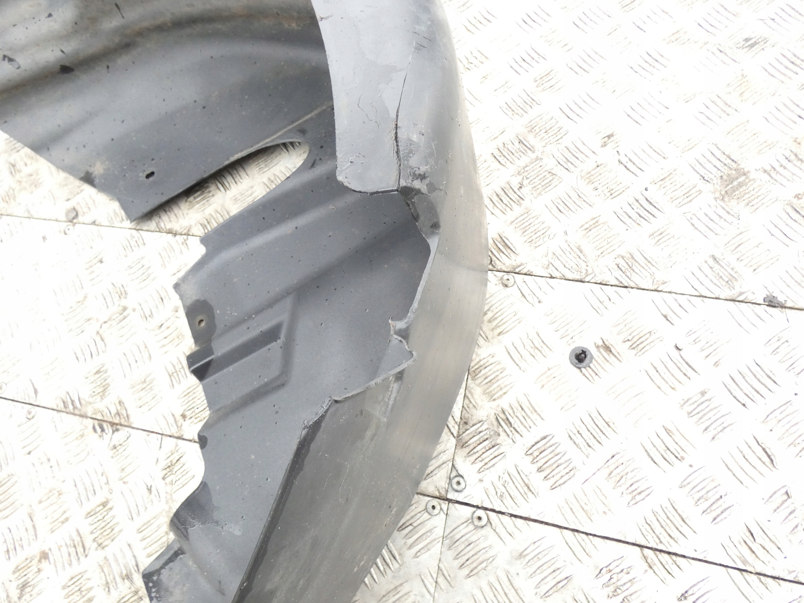 mudguard left rear part rear. CITROEN C2 02-08 9650995880