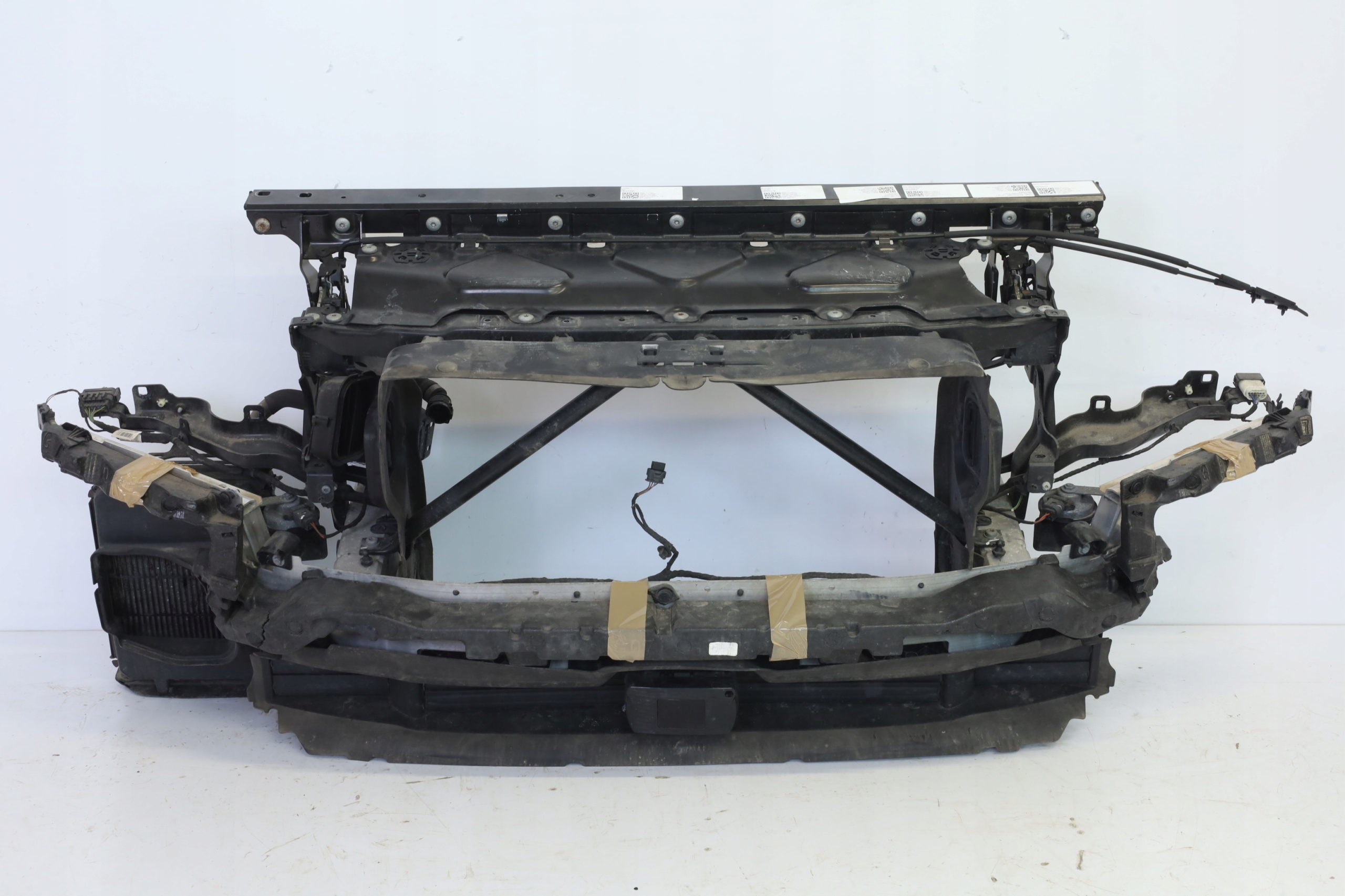 WZMOCNIENIE PAS PRZEDNI CHŁODNICE BMW X7 G07 3.0D Typ samochodu Samochody osobowe