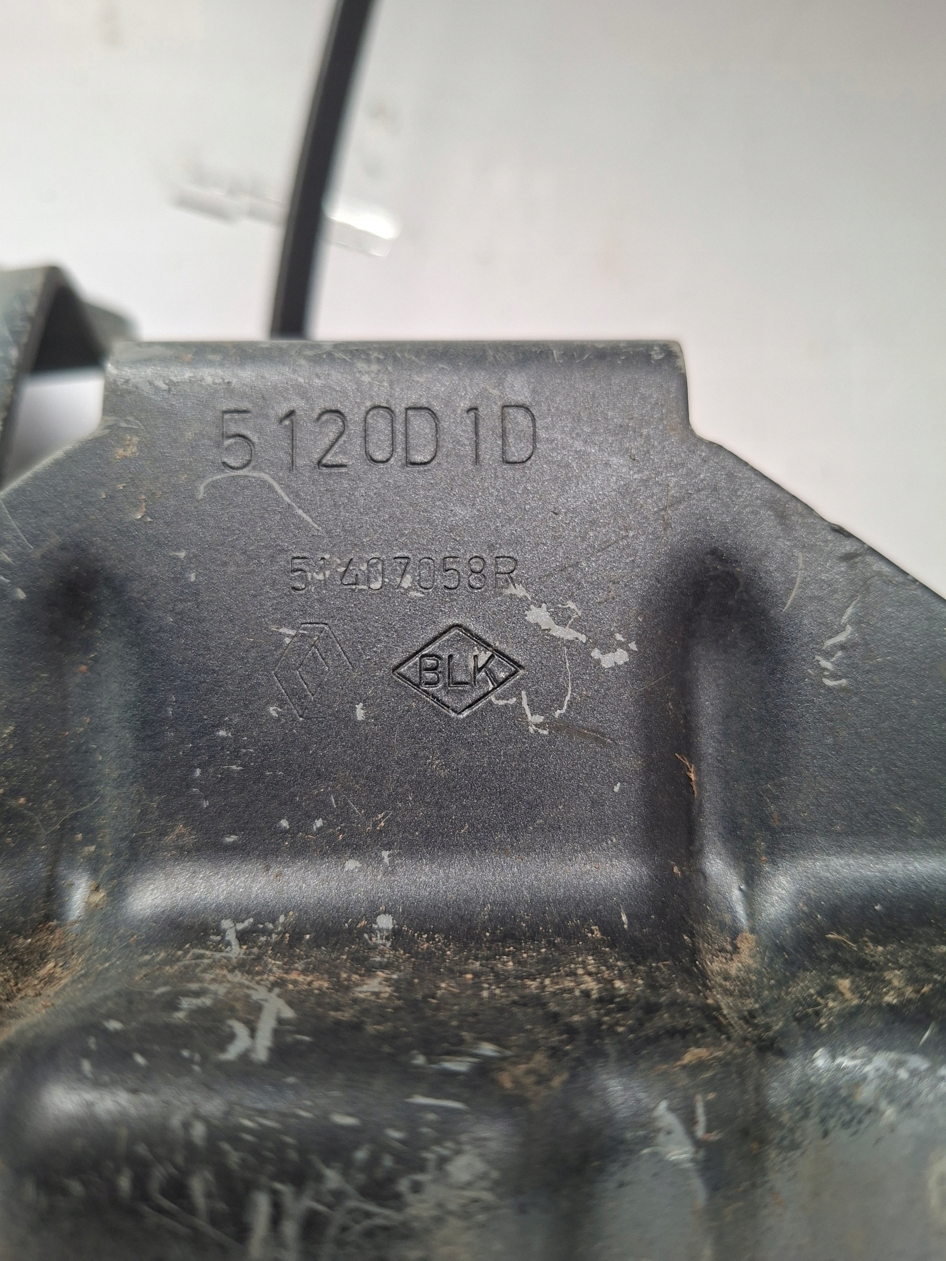 Console Support plaque Aile Avant DACIA SANDERO III