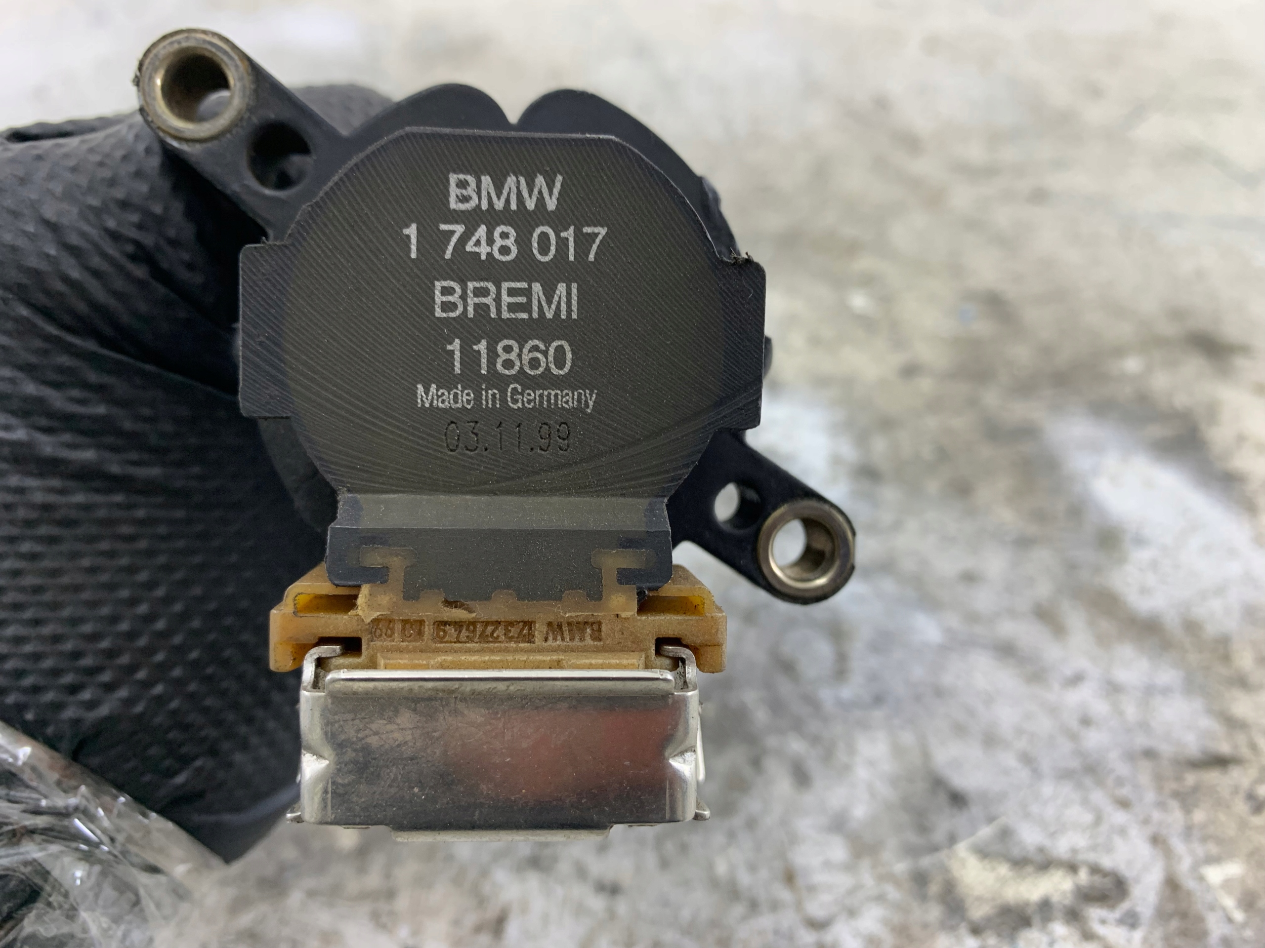 BMW E46 2.2 coil ignition 1748017