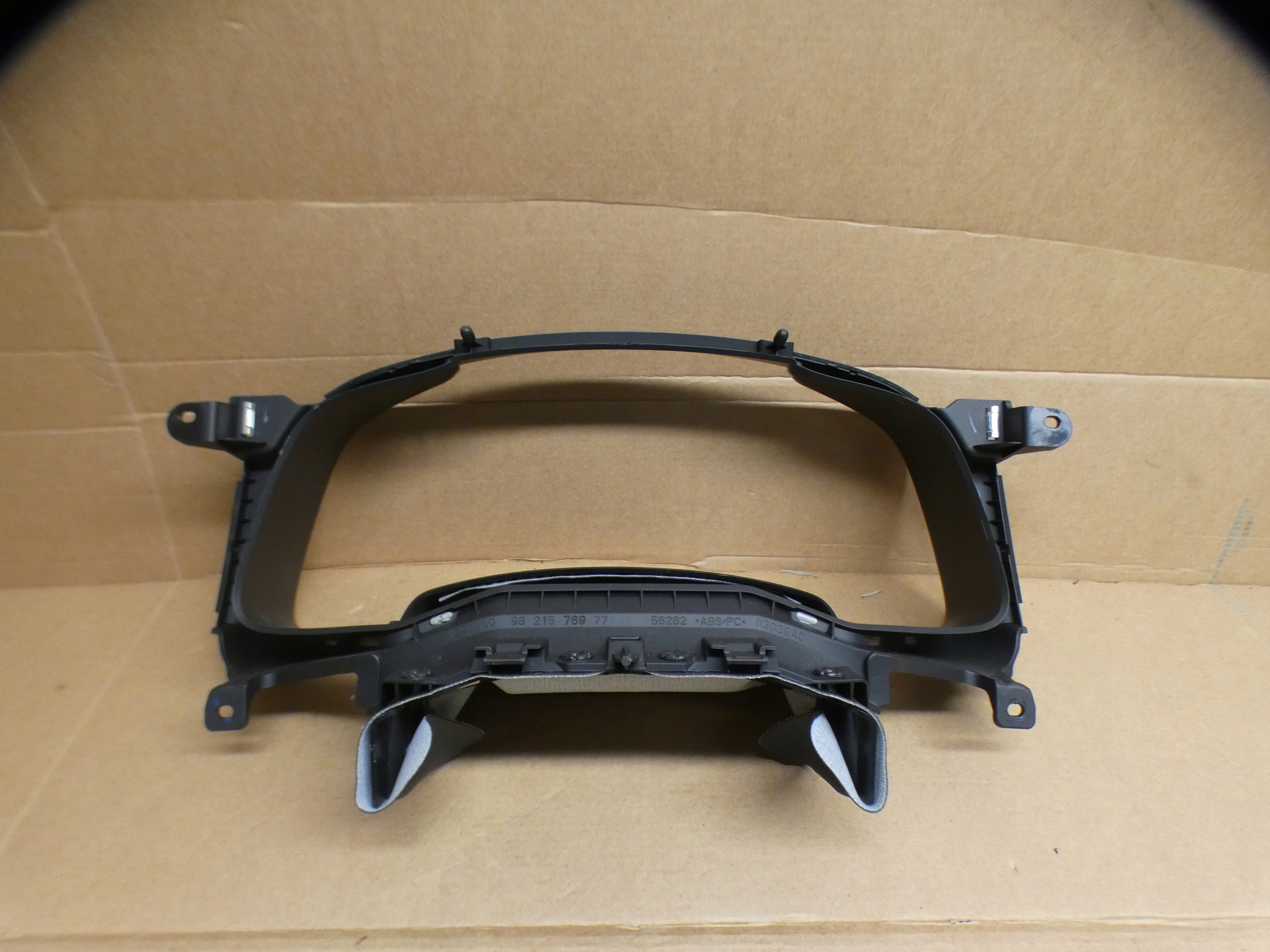 Citroen DS7 Crossback cover instrument panel frame 9821576977