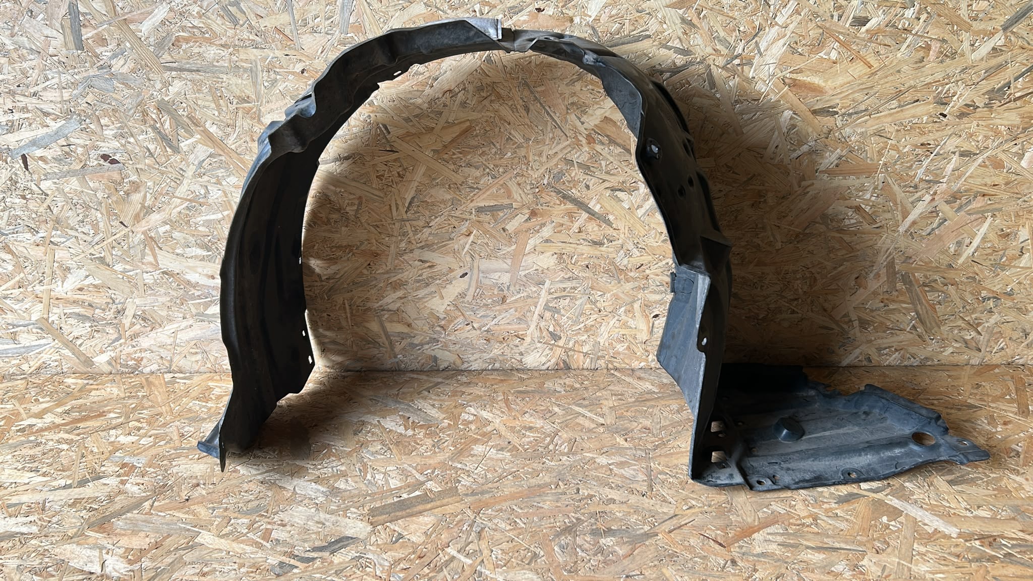 mudguard left left front front TOYOTA COROLLA E21 19- KOMBI HB