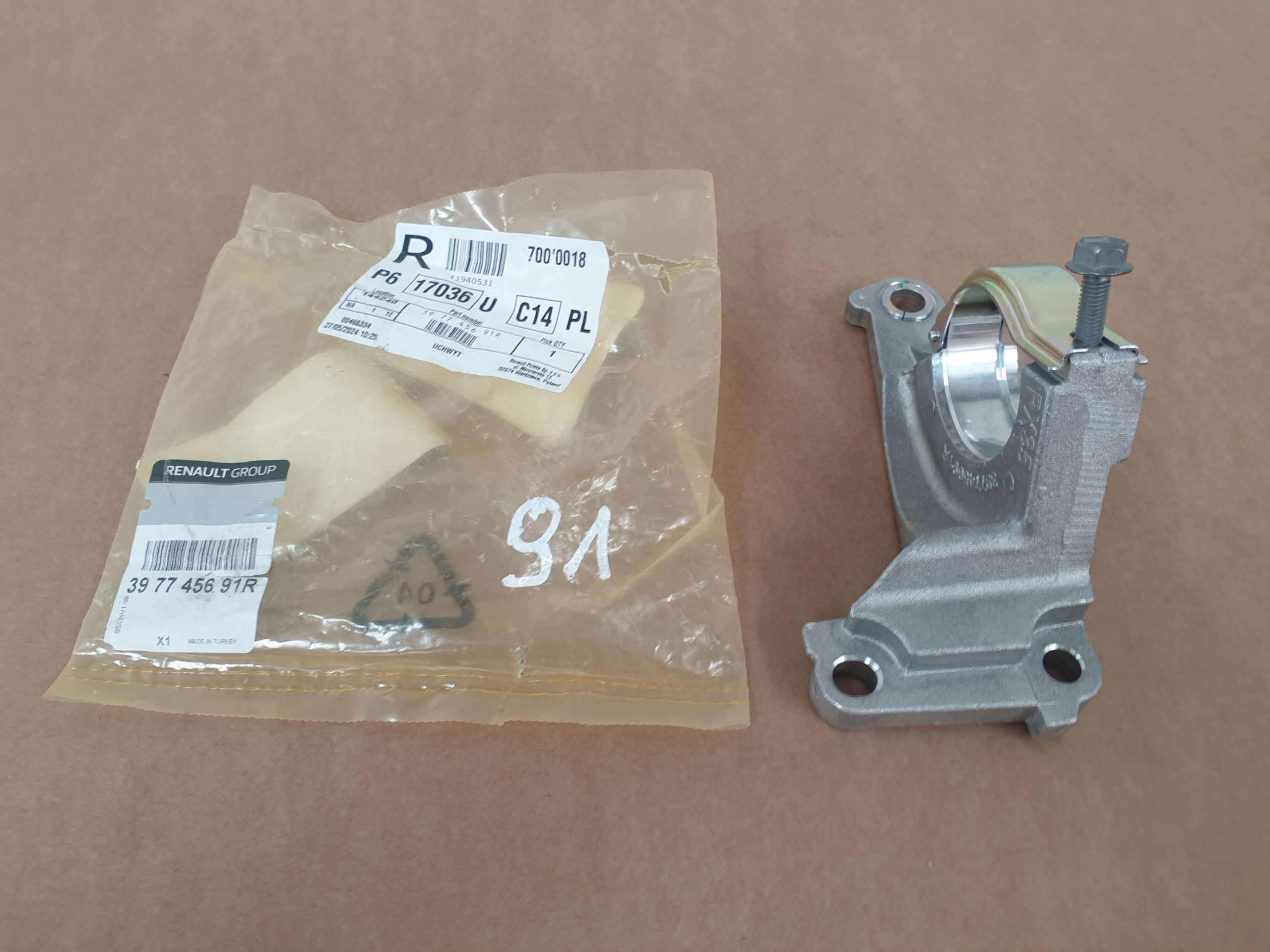 Podpora Poloosy Trafic III Talento Primastar 2,0 DCI 2019- Oe: 397745691R