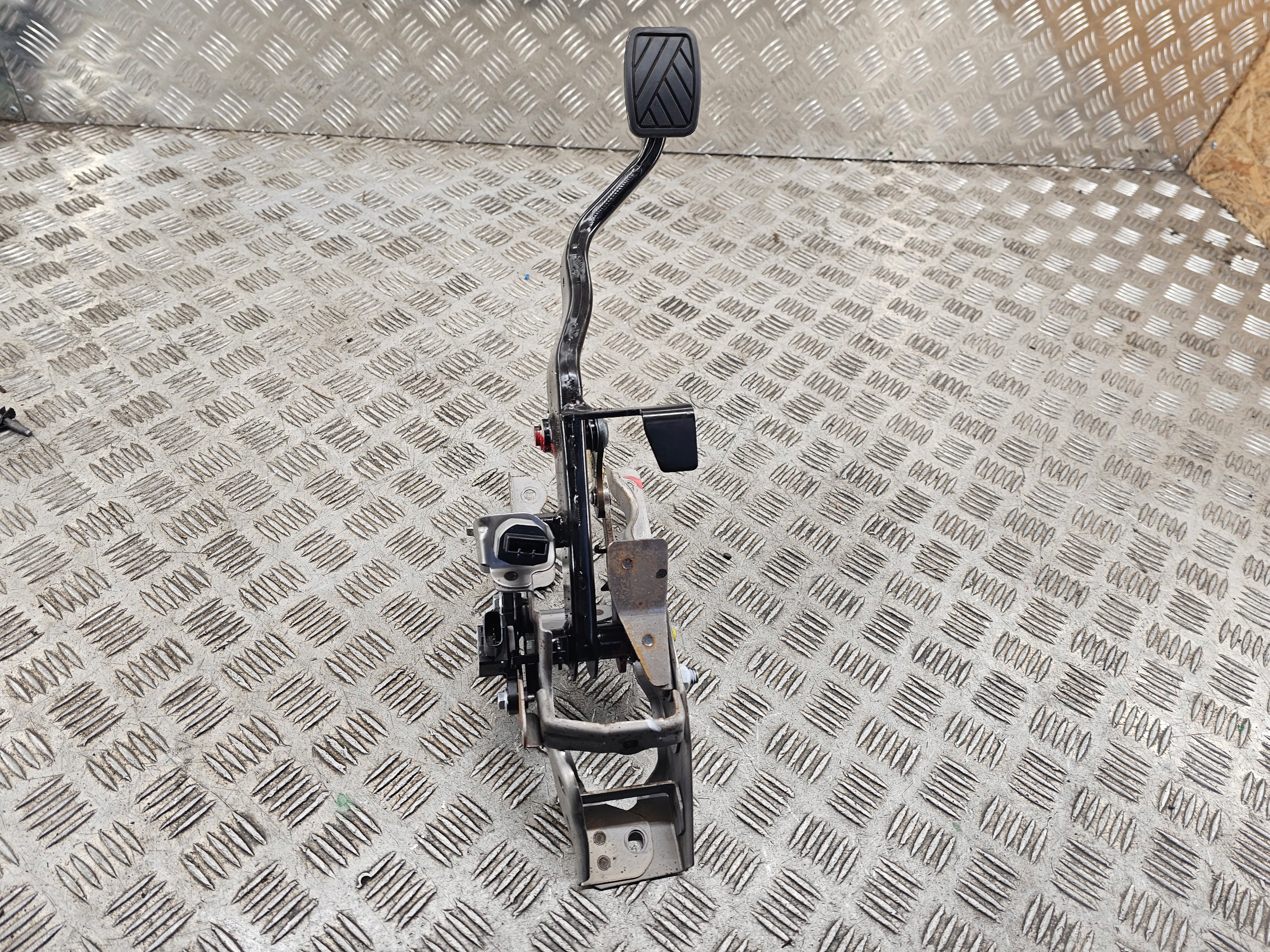 PEDAL Bremse SUZUKI SX4 S-CROSS 49600-54P50