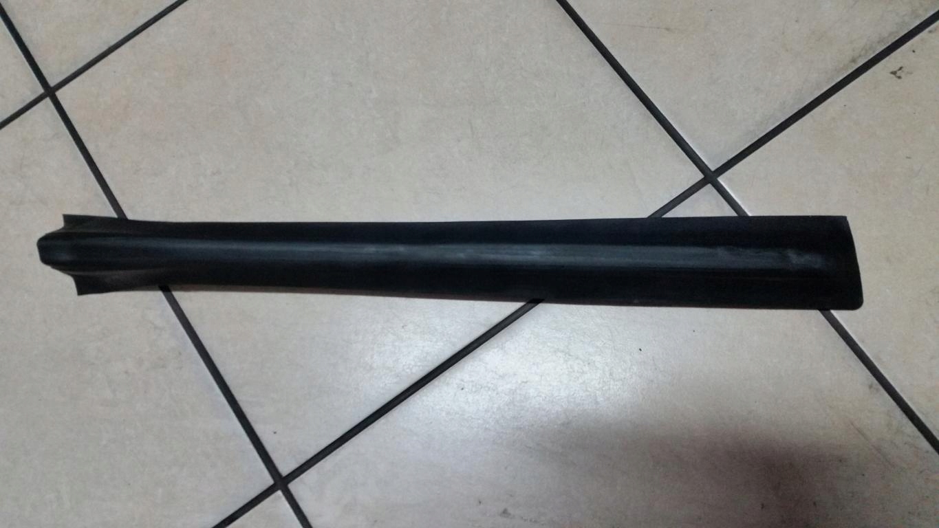 LISTWA OSŁONA USZCZELKA SŁUPKA LEWA OPEL ASTRA II G