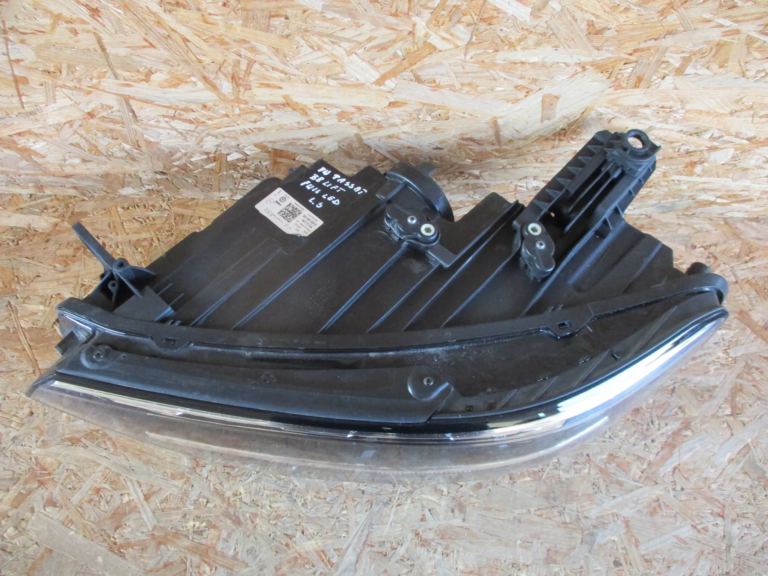 light front front left VW PASSAT B8 LIFT FULL LED