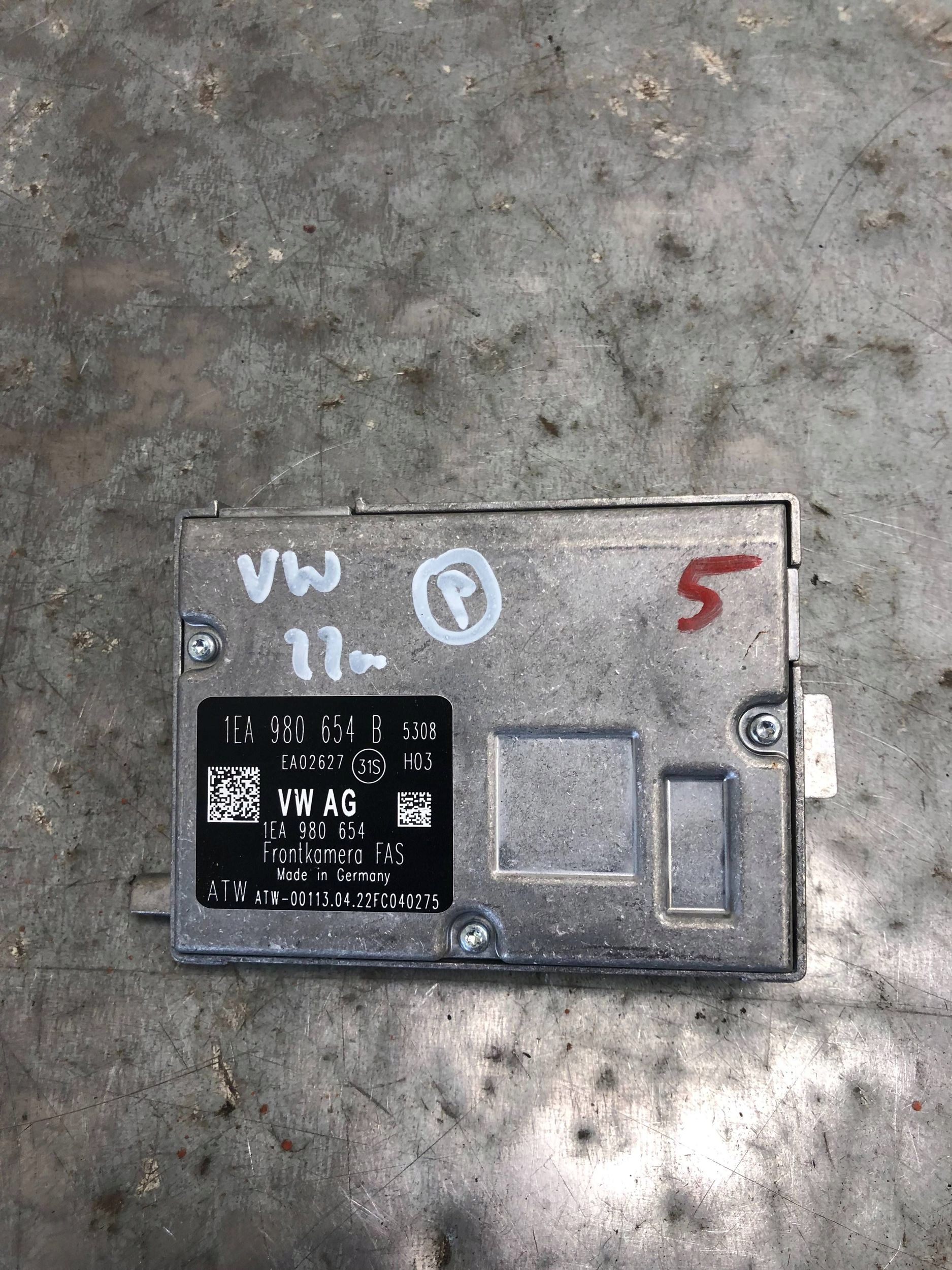 VW ID3 ID4 KAMERA windows CZOLOWEJ front 1EA980654B