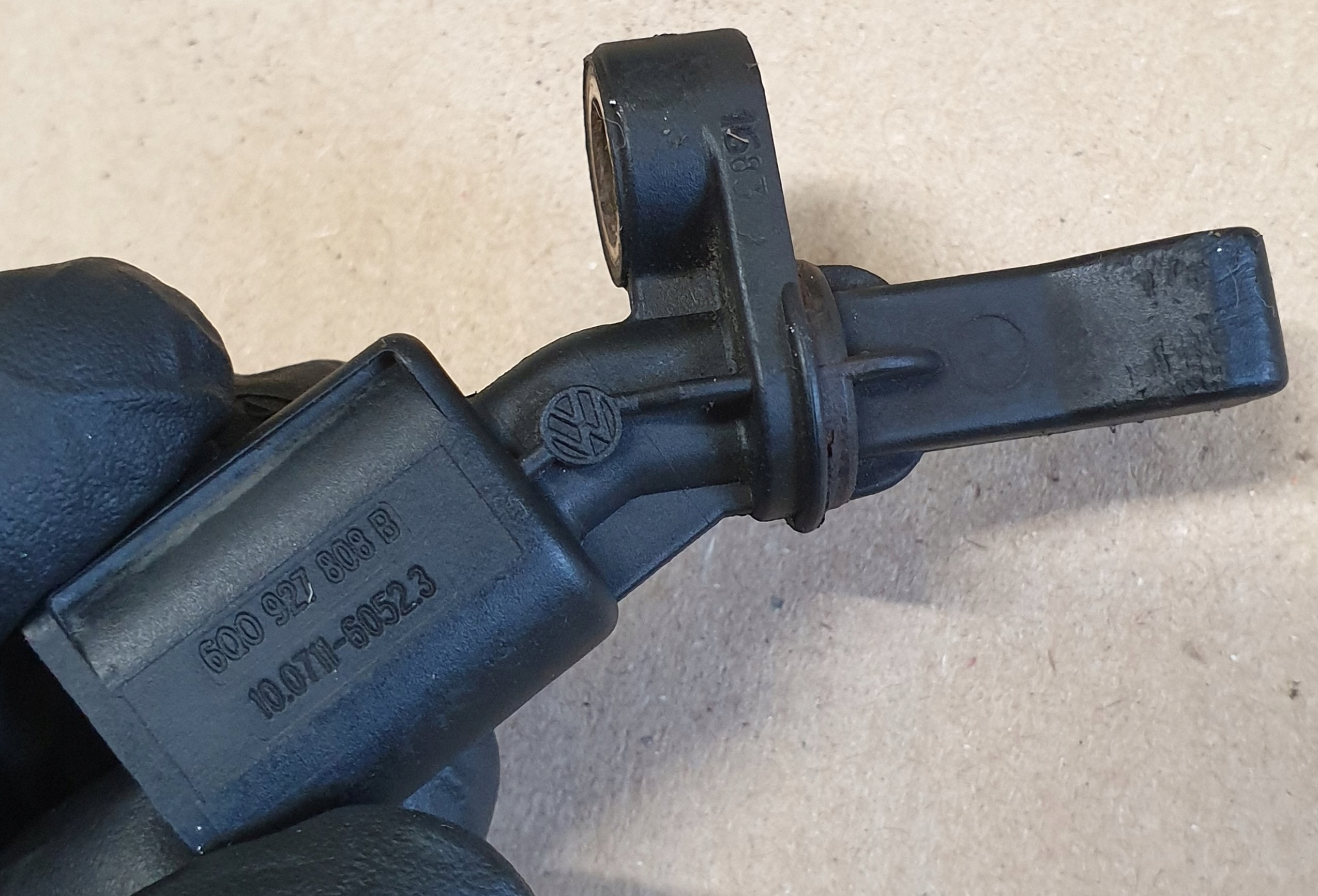 sensor ABS rear SEAT IBIZA 3 VW POLO IV 9N 6Q OE