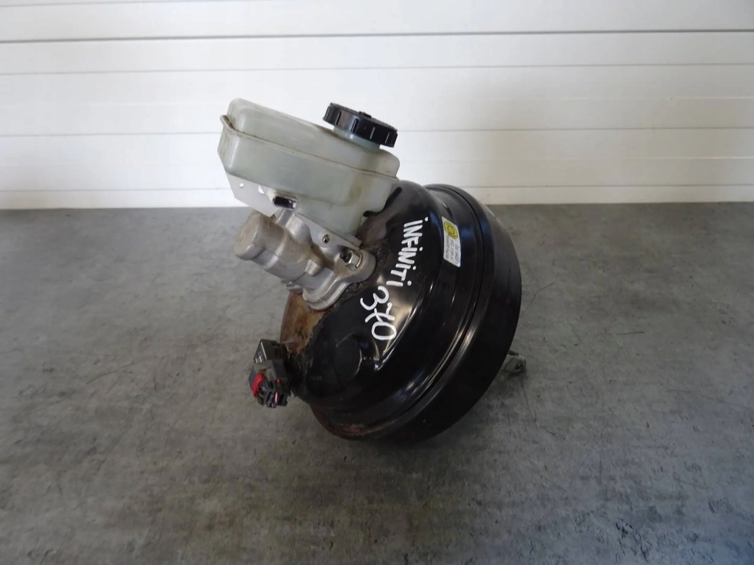 SERWO POMPA HAMULCOWA INFINITI FX II 3.0D QX70