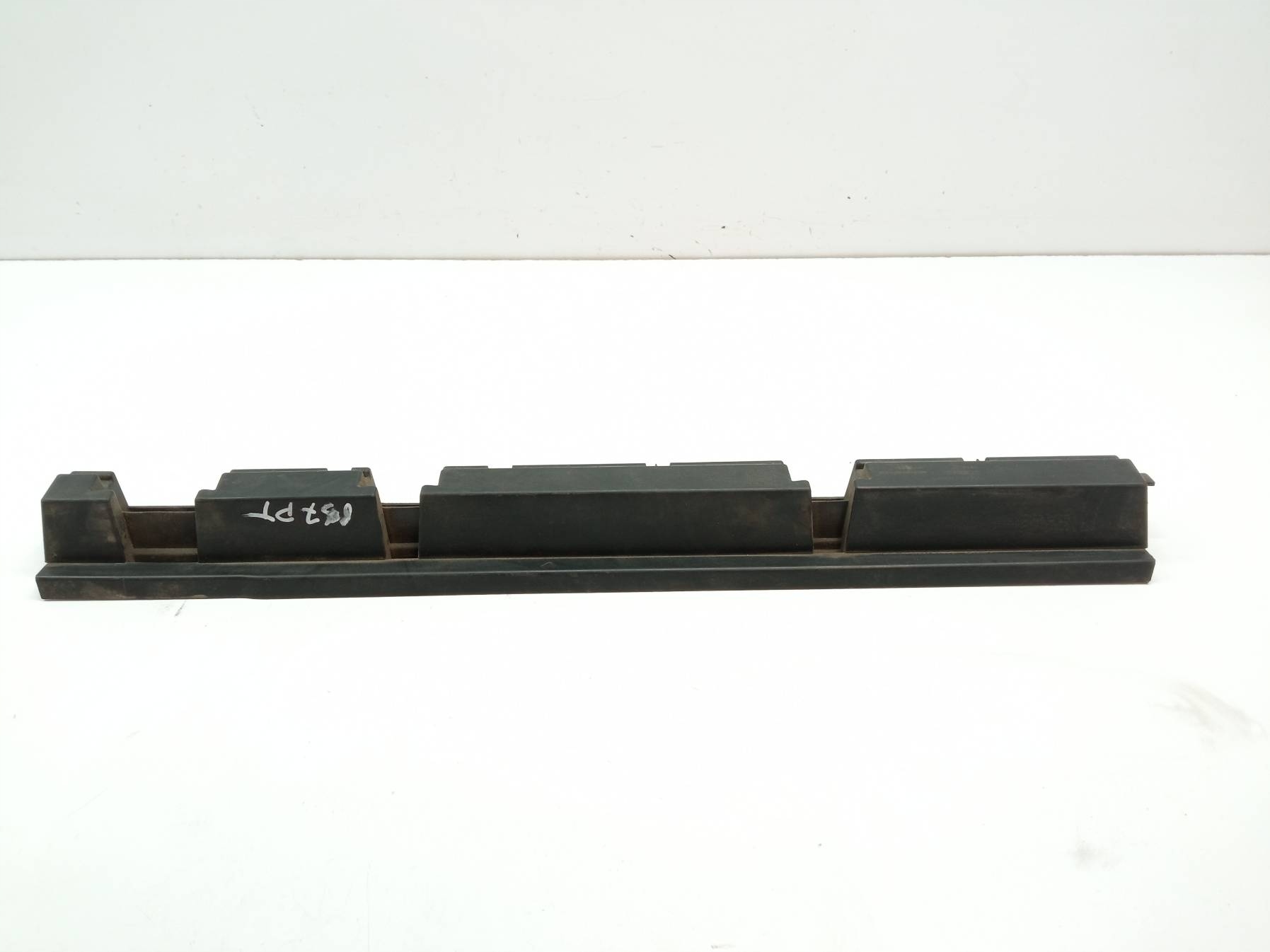 bumper bracket support of the threshold right 31386132 Volvo S90 II (2016- )