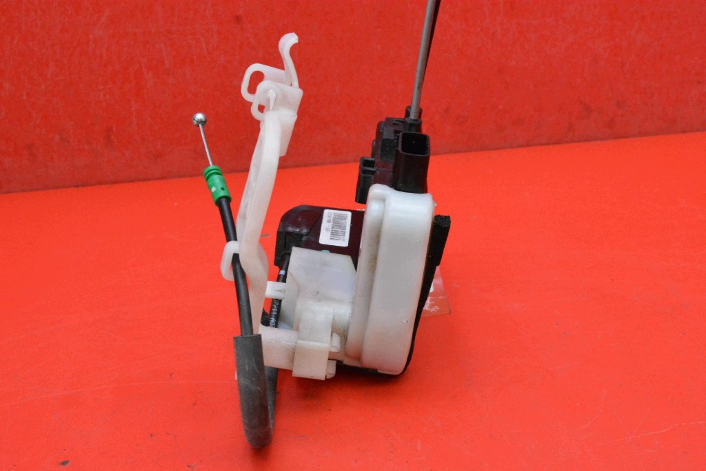 lock door left front front EU 81310-2Y000 HYUNDAI IX35 1 and 09-13