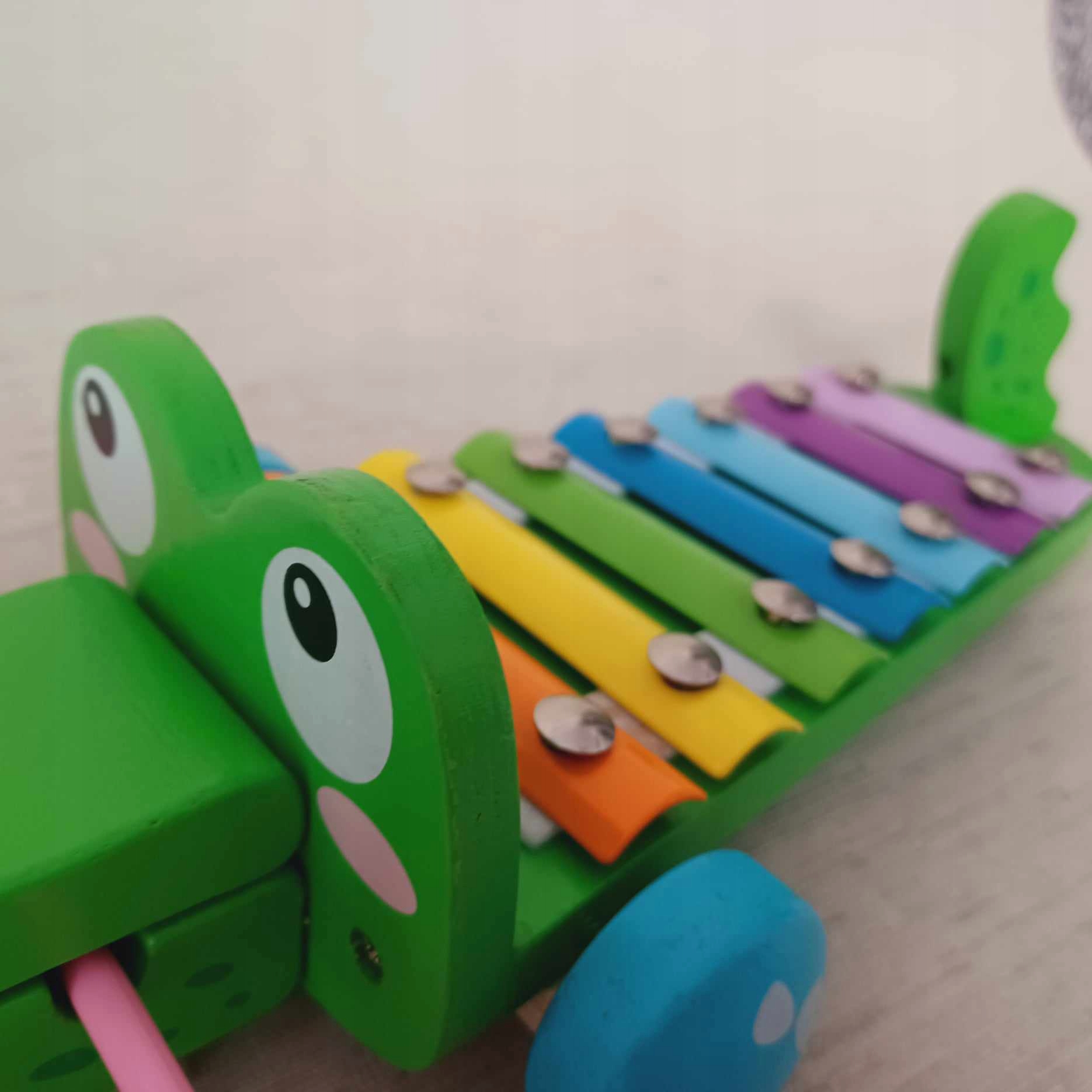 Cymbałki drewno krokodyl 7 tonów Marka Chad Valley