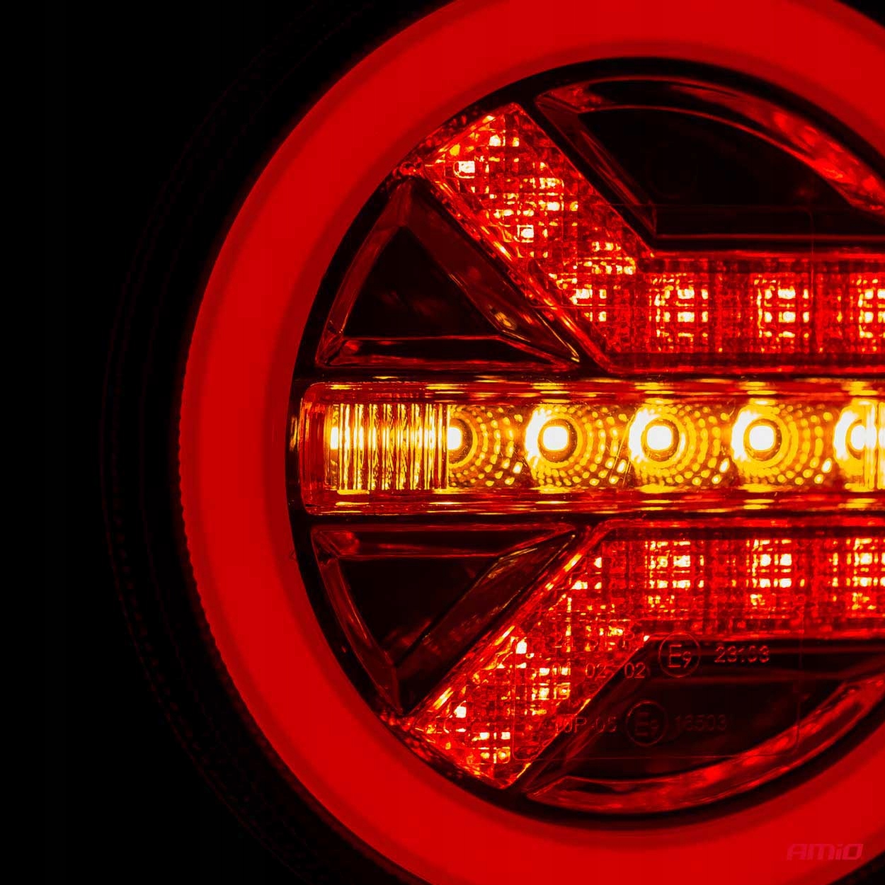 Lampa tylna zespolona LED DO BUSA PRZYCZEPKI Informacje dodatkowe żarówki w zestawie