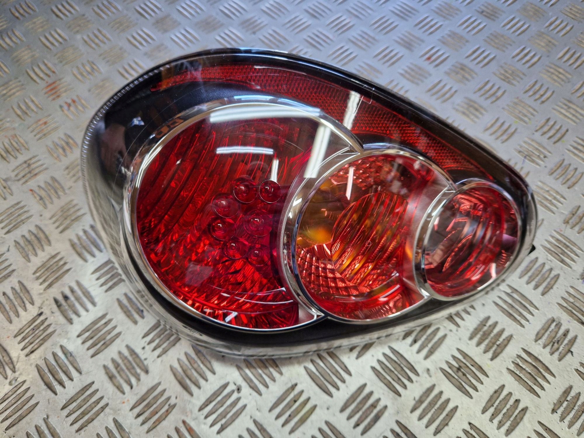 ФАРА ПРАВА  ЗАД. ЗАДНЯ  TOYOTA AYGO I РЕСТАЙЛІНГ FL