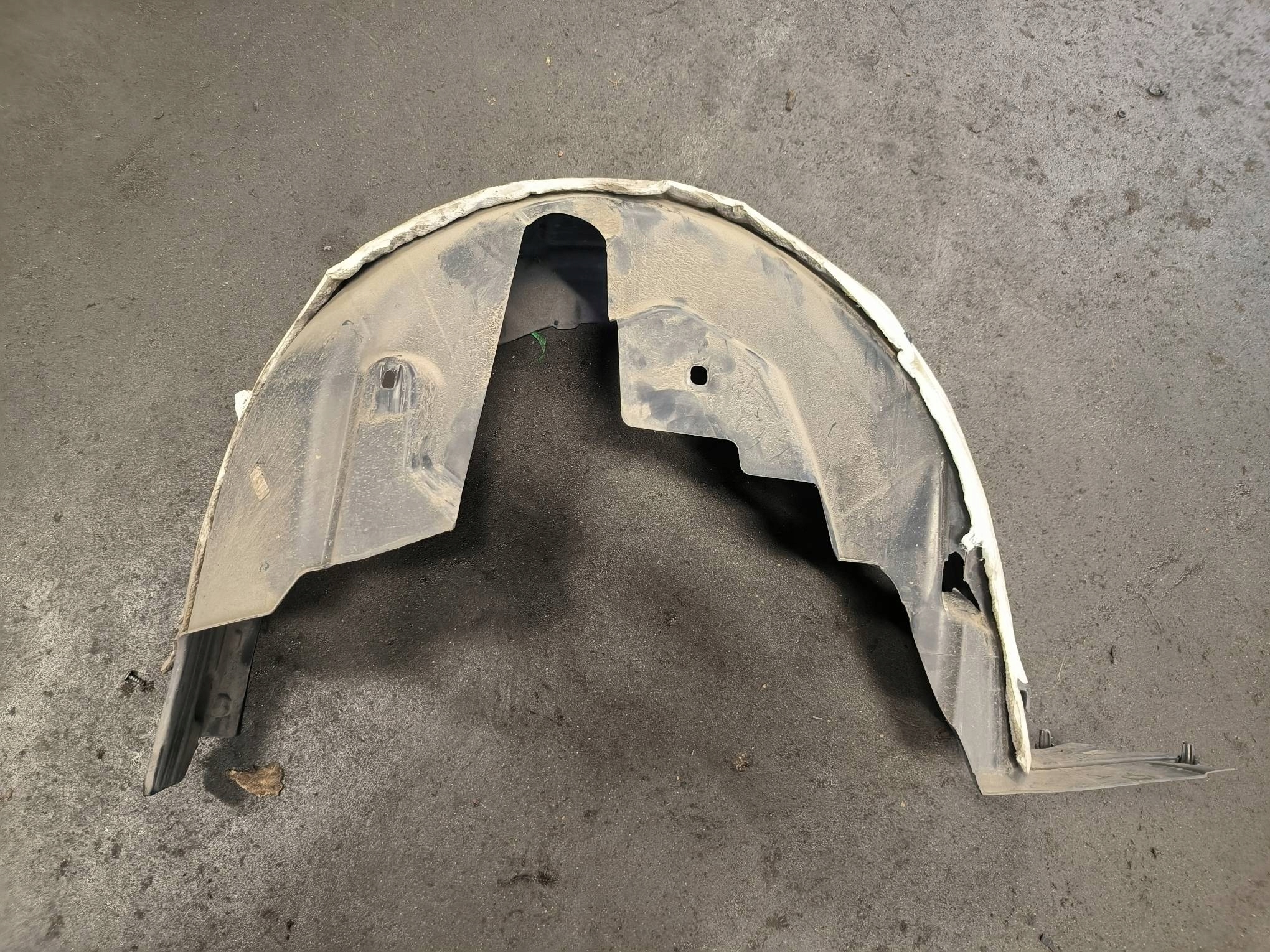 mudguard right 9829469180 OPEL CORSA F