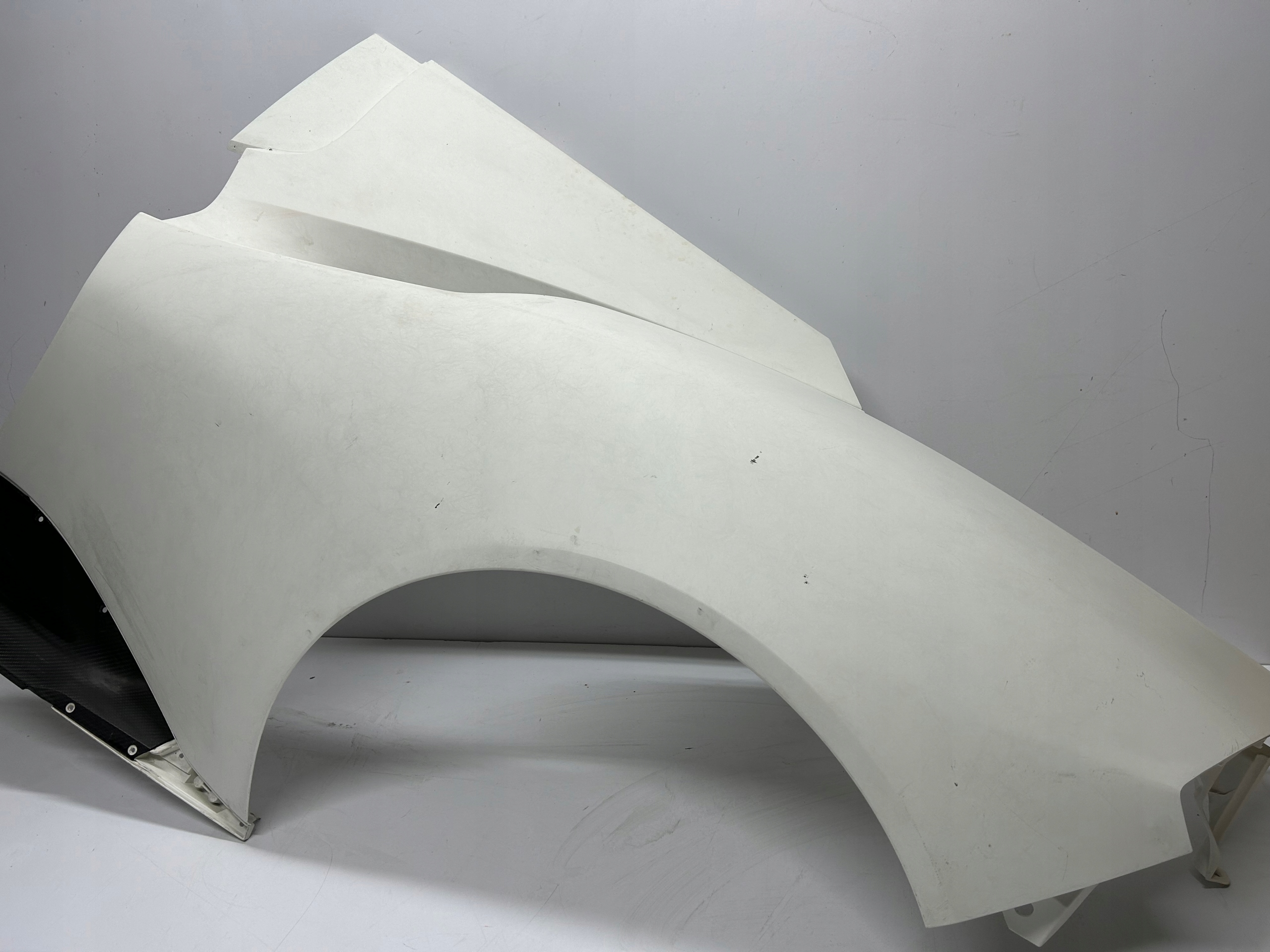 MASERATI MC20 fender rear left Carbon Rear Left Fender