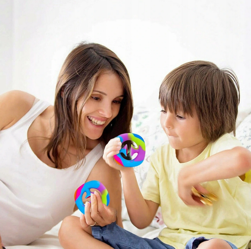 GNIOTEK DO RĘKI TĘCZOWY A'36 6X6CM