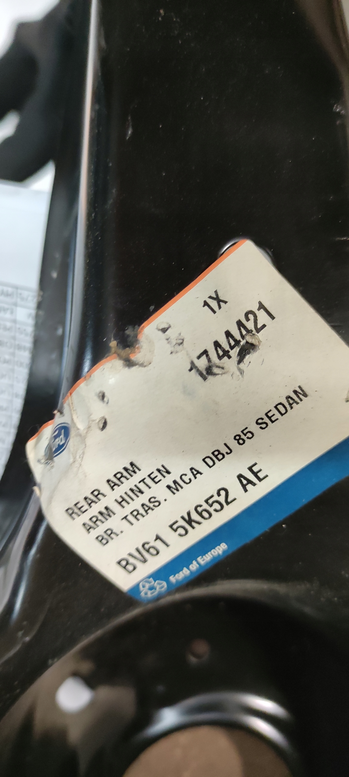 WAHACZ TYLNY FORD FOCUS Mk3 C-MAX Mk2 Stan opakowania oryginalne