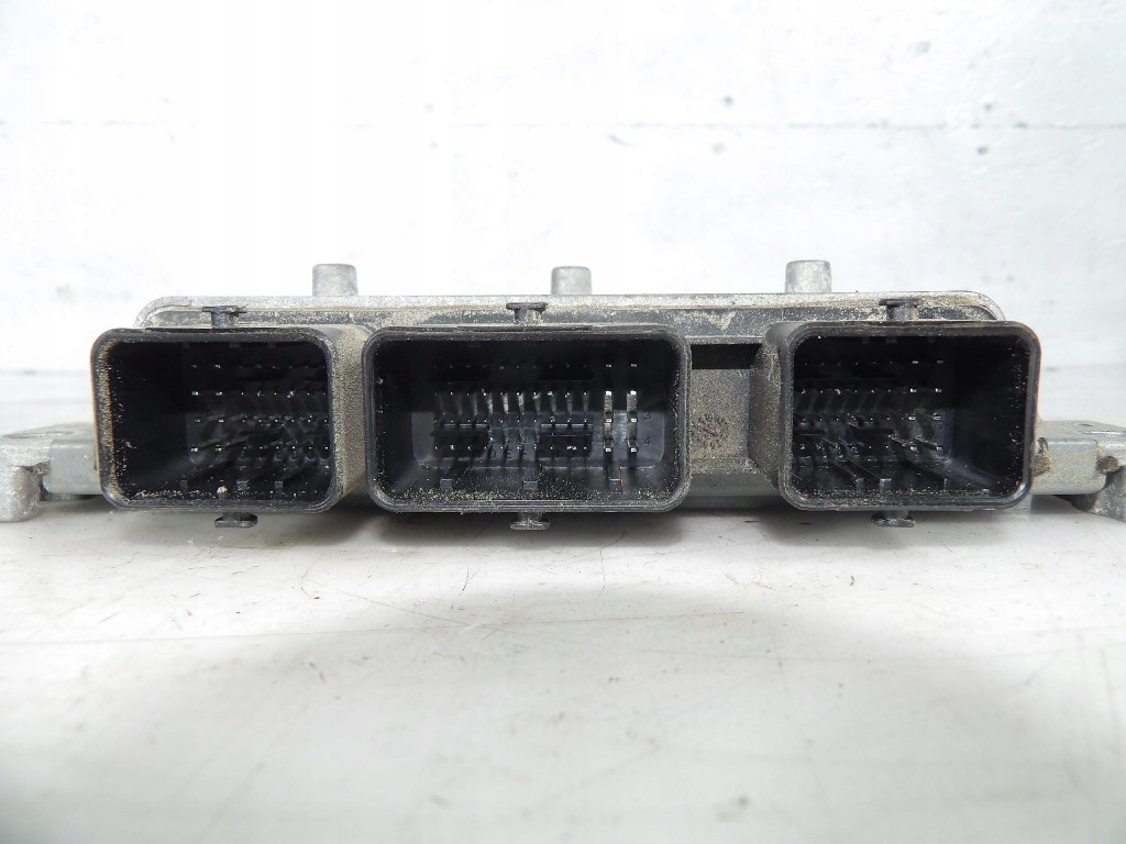 FORD FIESTA MK7 1.25B control unit of the engine 8V21-12A650-SF
