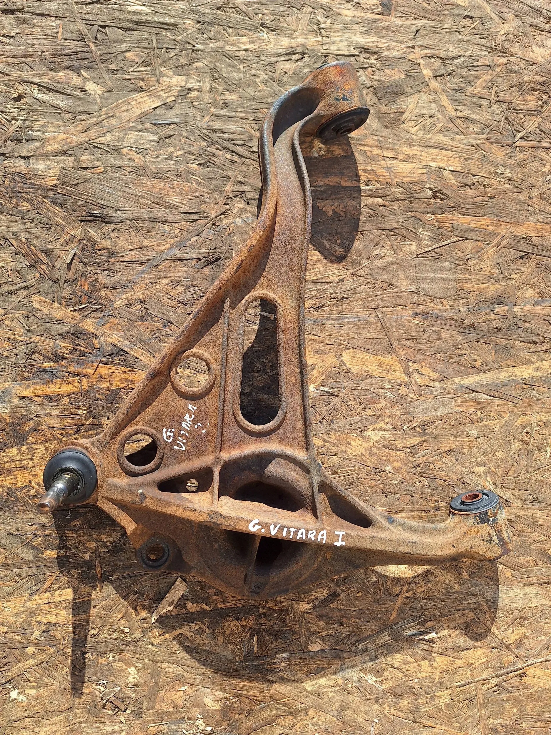 arm front right Suzuki Grand Vitara and 98-05