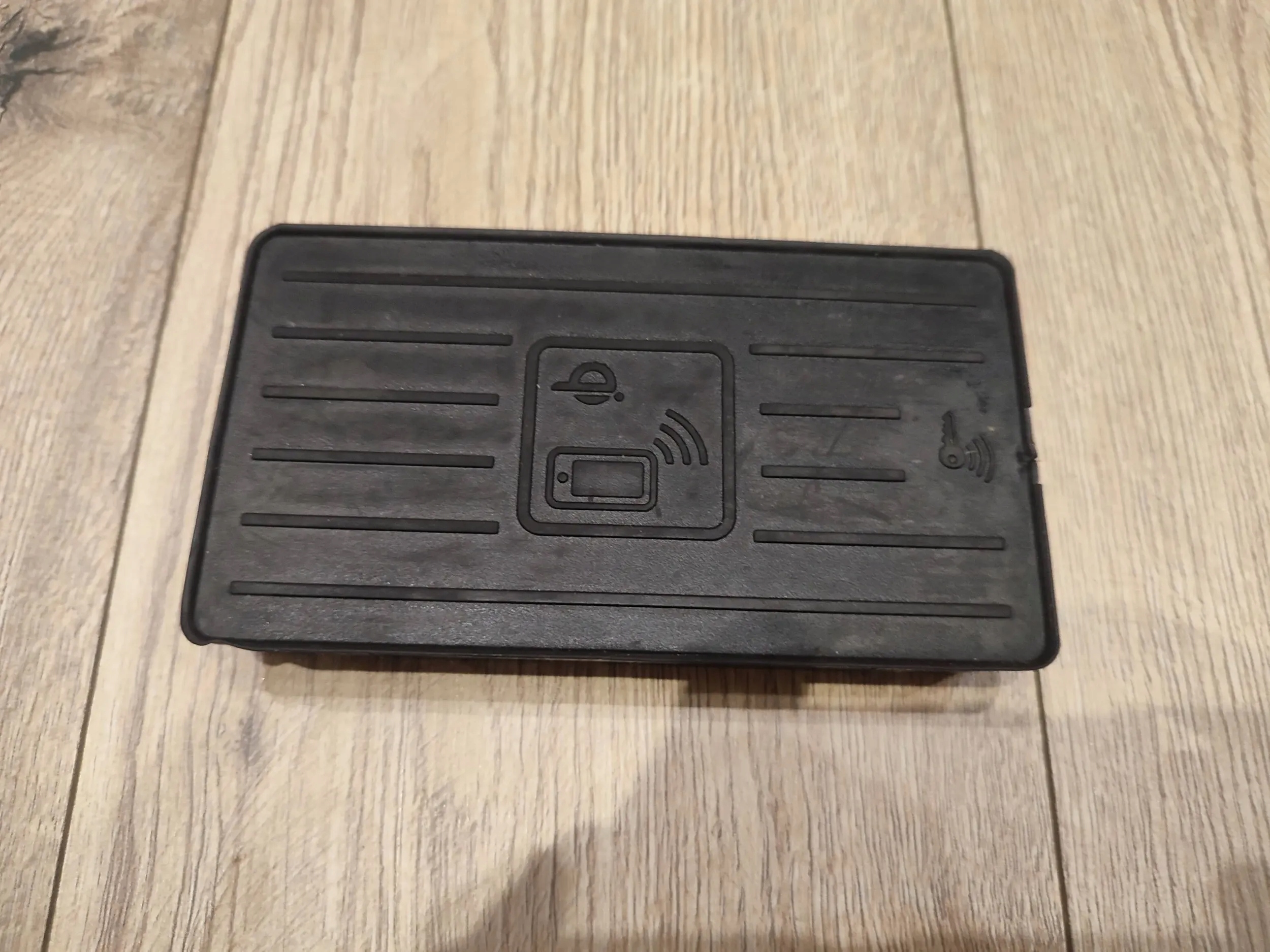 ŁADOWARKA INDUKCYJNA AUDI A4 B9 8W