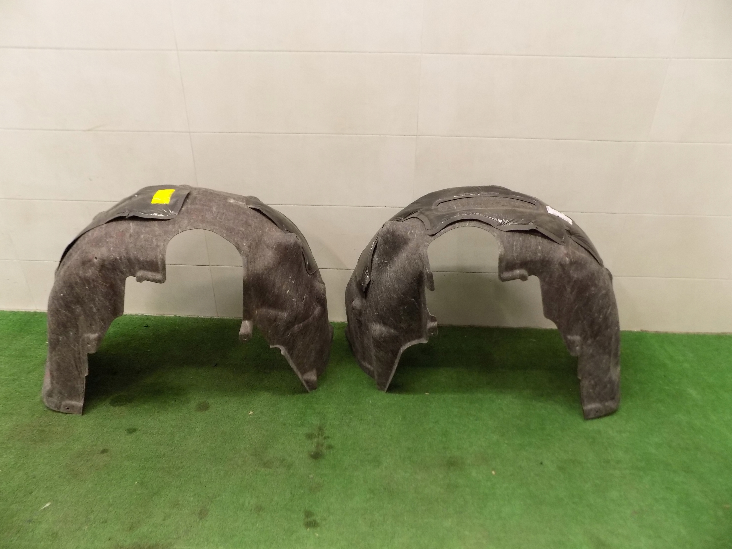 BMW G60 mudguard rear part right left 9881680 9881679