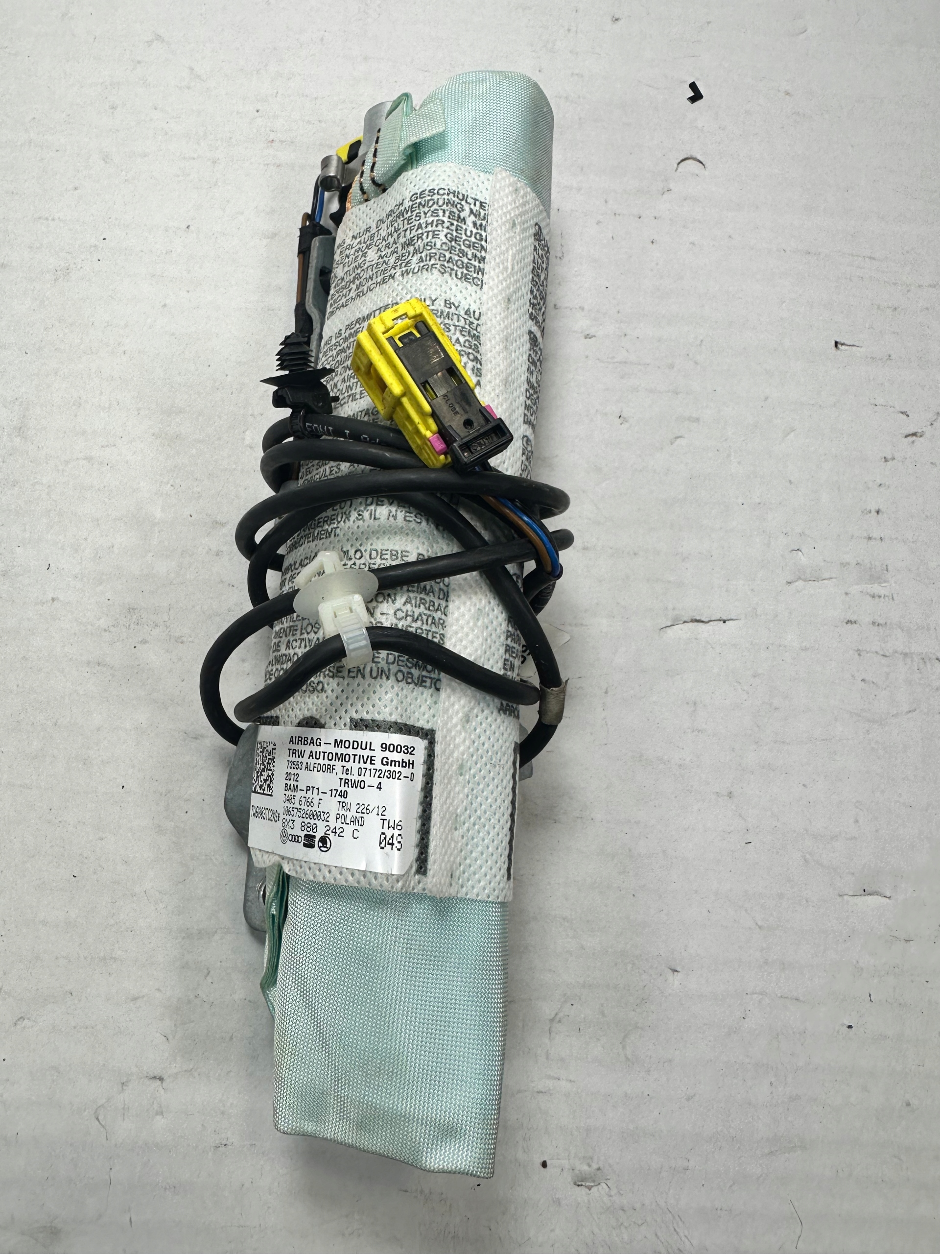 A1 8X FOTELÓWKA PODUSZKA FOTELA PRAWA 8X3880242C