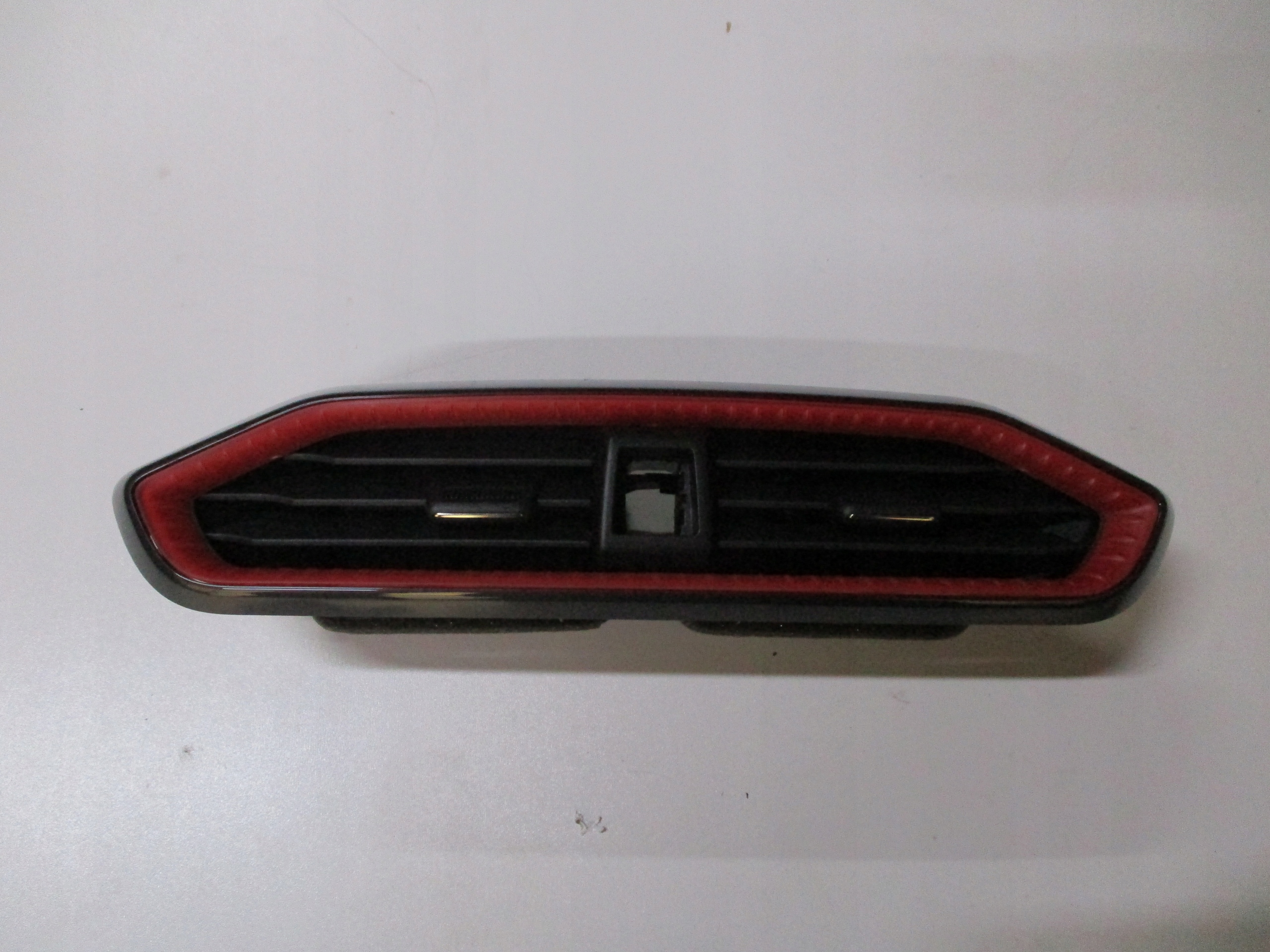 ВОЗДУХОЗАБОРНИК КОНСОЛИ SEAT ARONA 6F0820951D