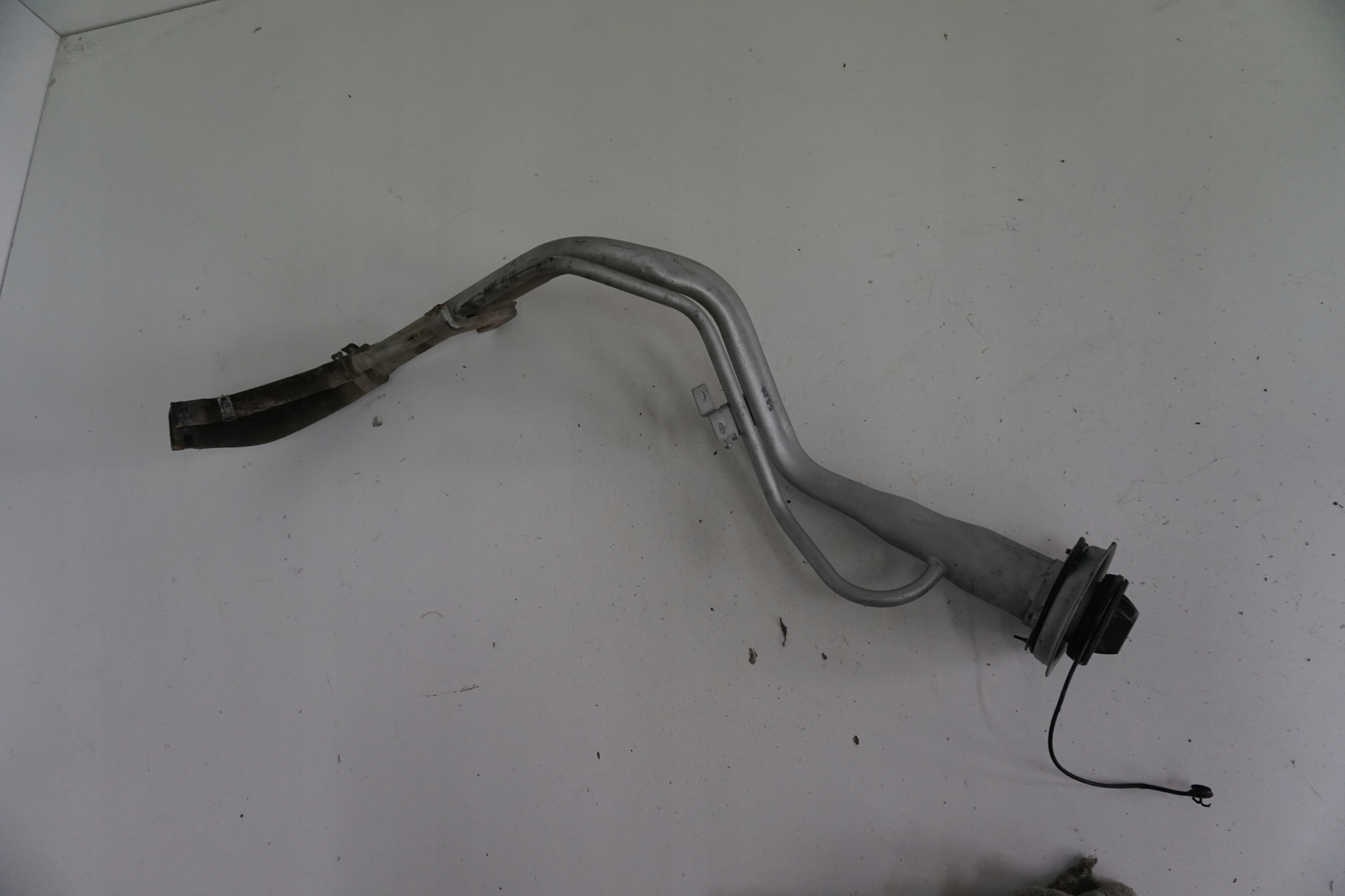 34457687897 - SUBARU LEGACY IV OUTBACK BL ТОПЛИВНАЯ КРЫШКА