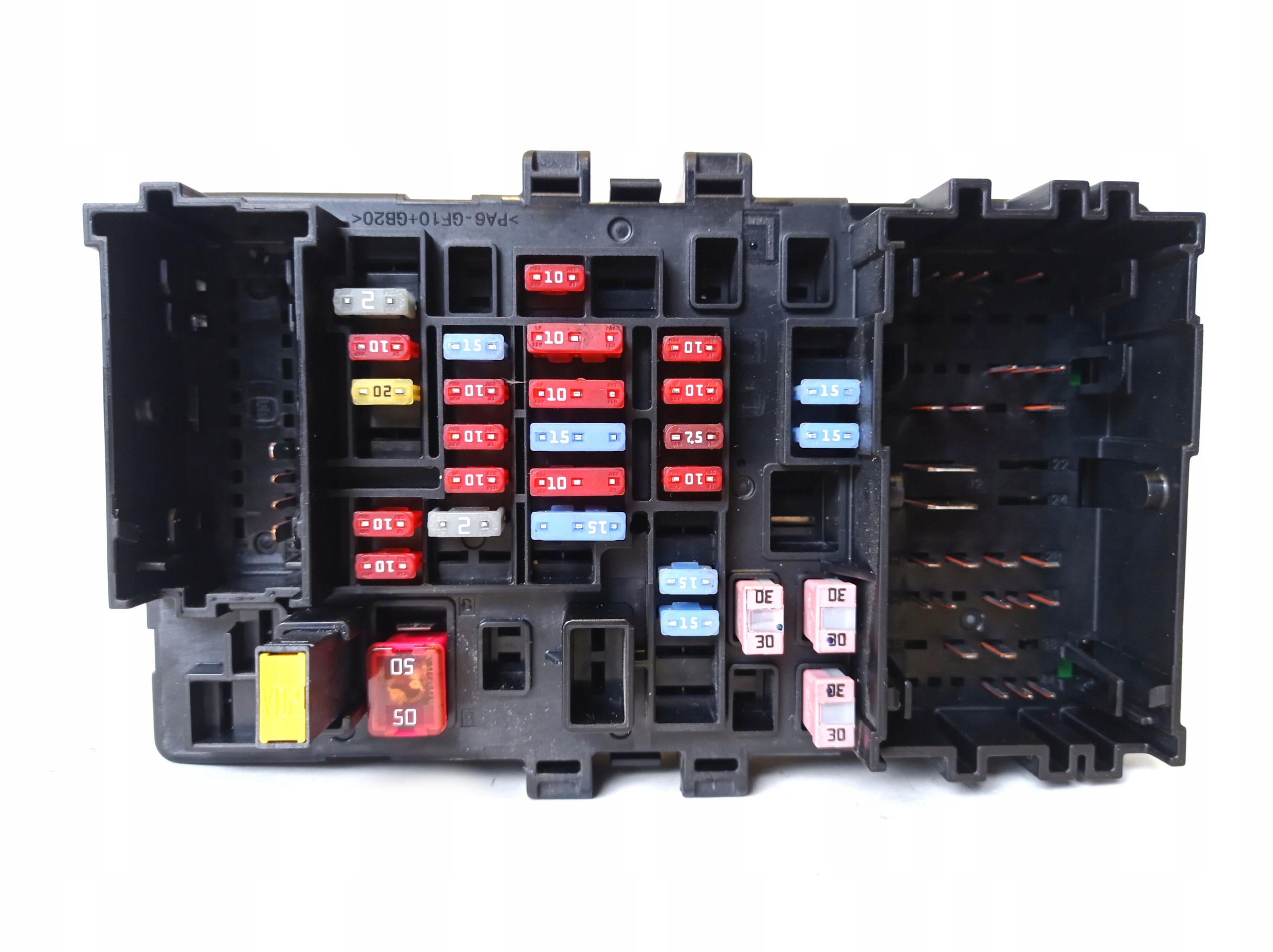 SKRZYNKA BEZPIECZNIKÓW CADILLAC ESCALADE 6.2 V8 L86 2018 84114432