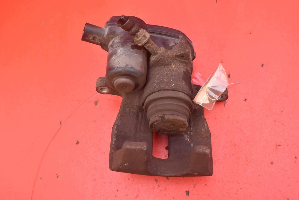 caliper brake left rear part 32335478 AUDI A4 B8 2.0 TDI 143 KM 07-11