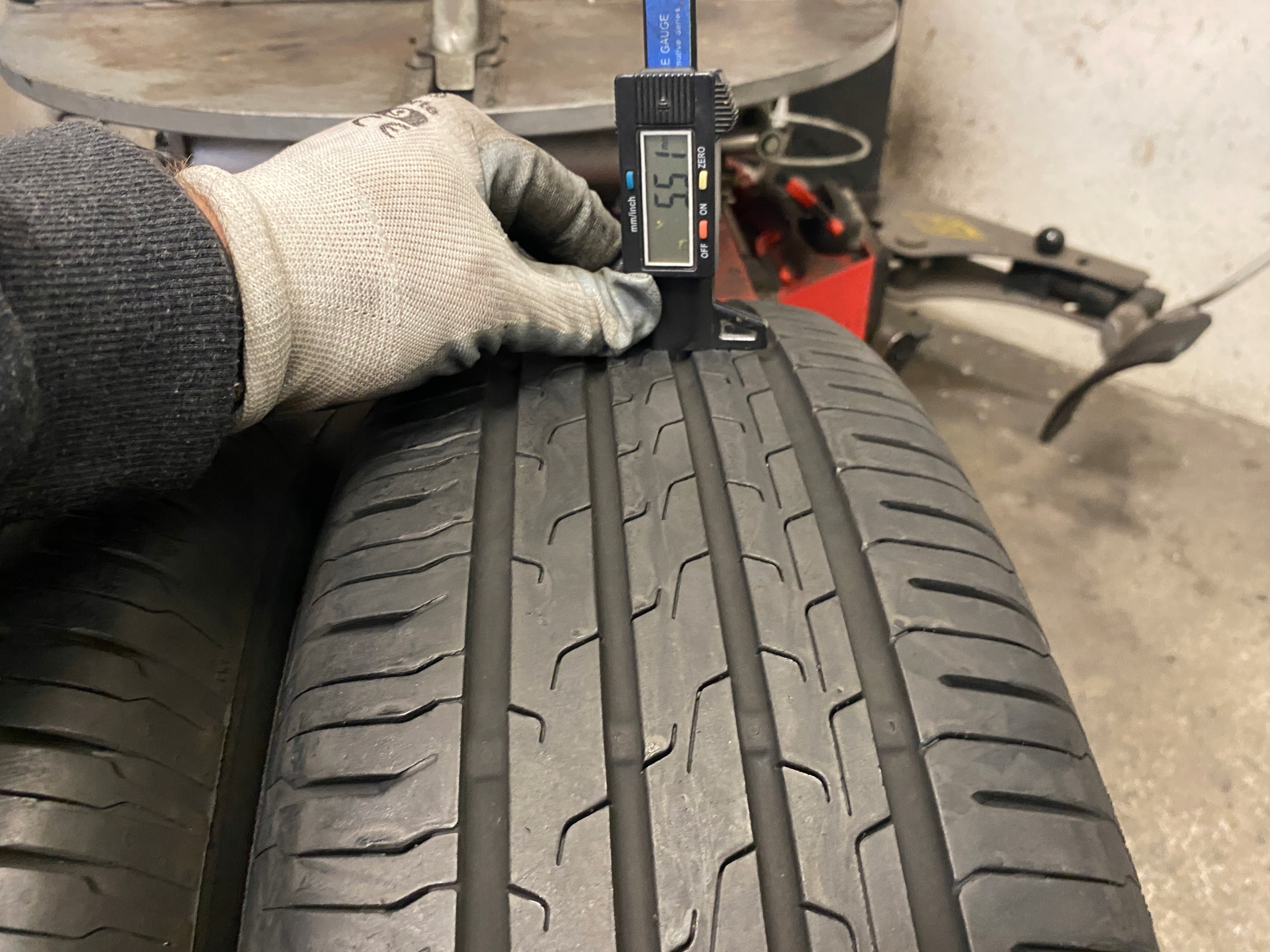 2 tyres summer 215/65R16 Continental EcoContact 6 6mm