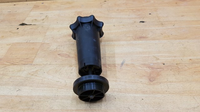 Vis Roues de la roue de secours VW PASSAT B5 FL 3B9803899A