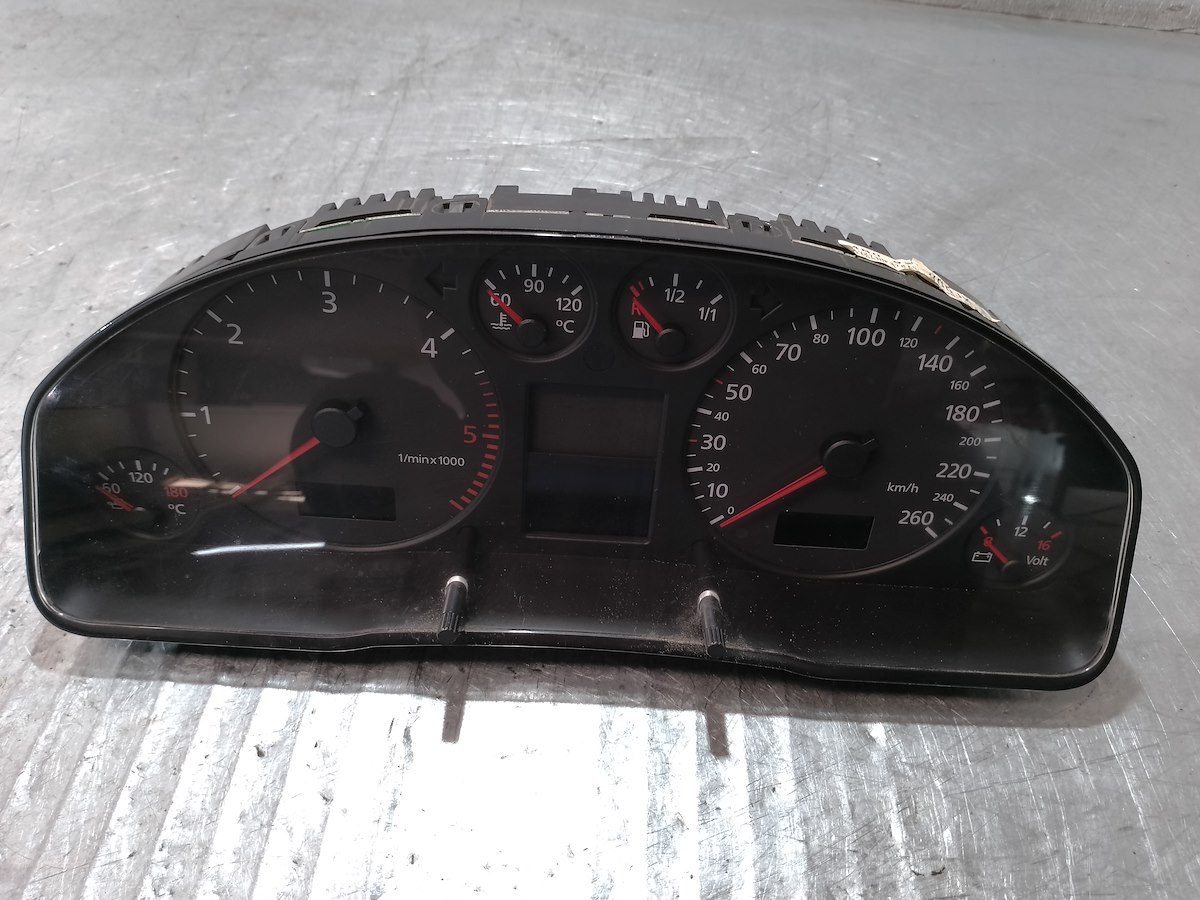 Одометр AUDI A6 C5 4B0920900JX
