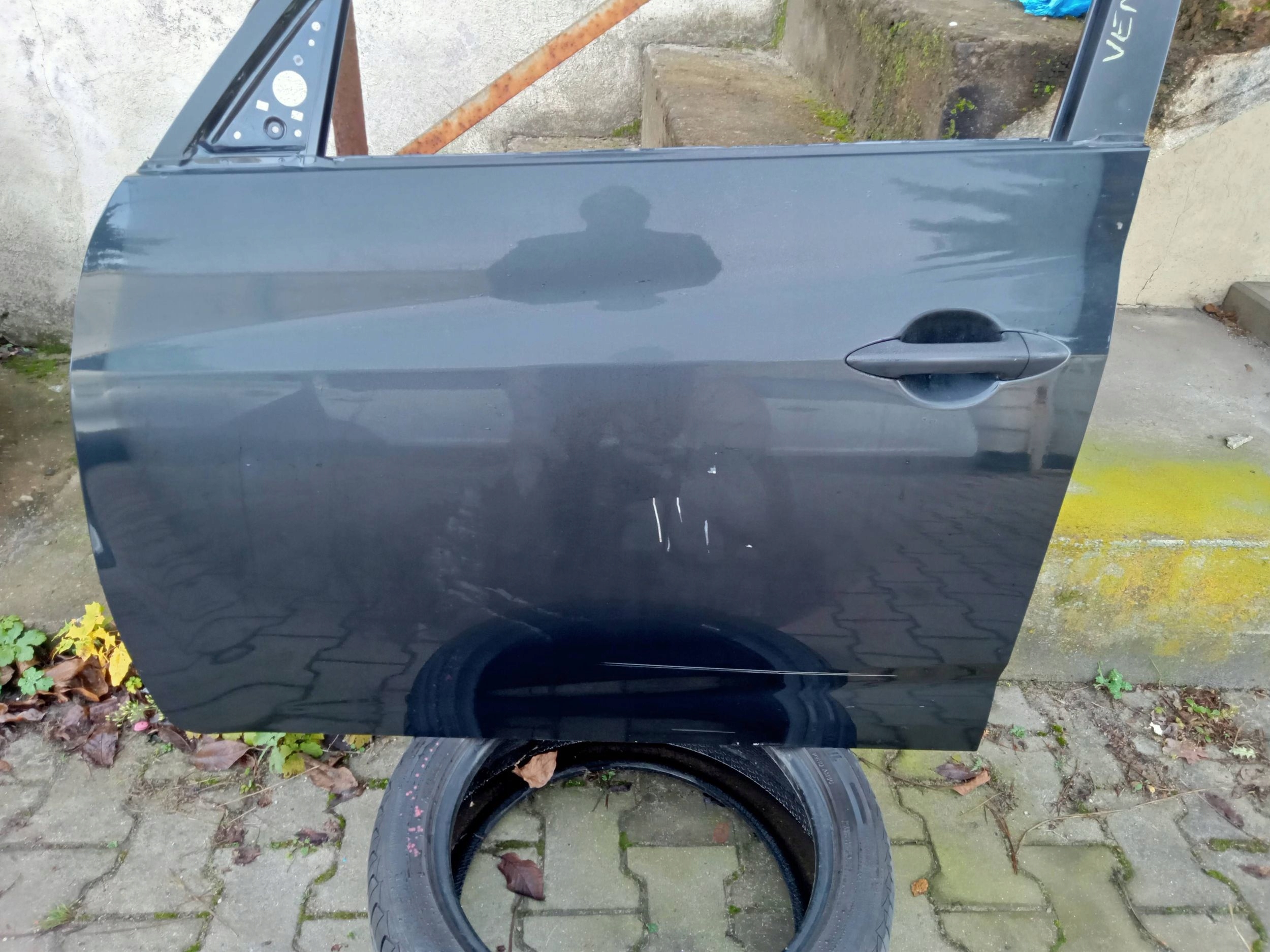 KIA VENGA door left front front left 9F 2009
