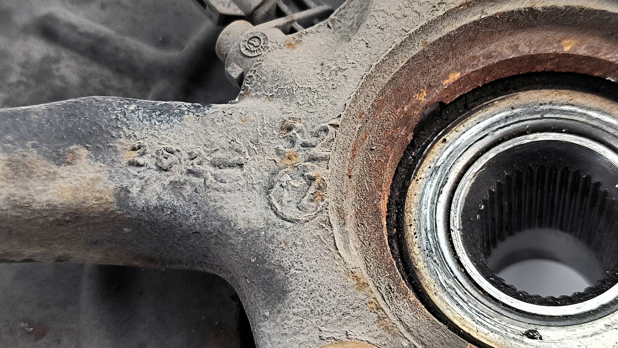 swing left front AUDI Q3 and 8U LIFT
