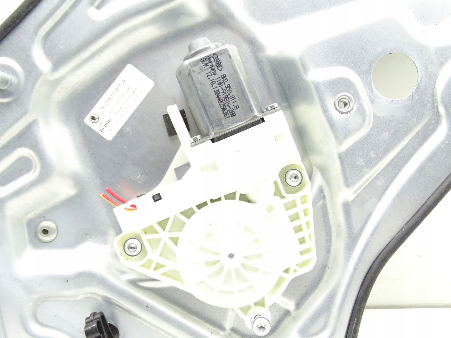 mechanism window regulator left front front SKODA YETI and 5L 5L0837401A
