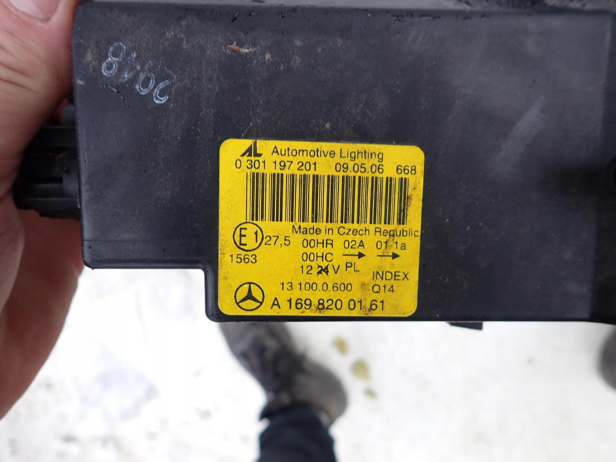 MERCEDES A-KLASA II 2 W169 04-08 light front left