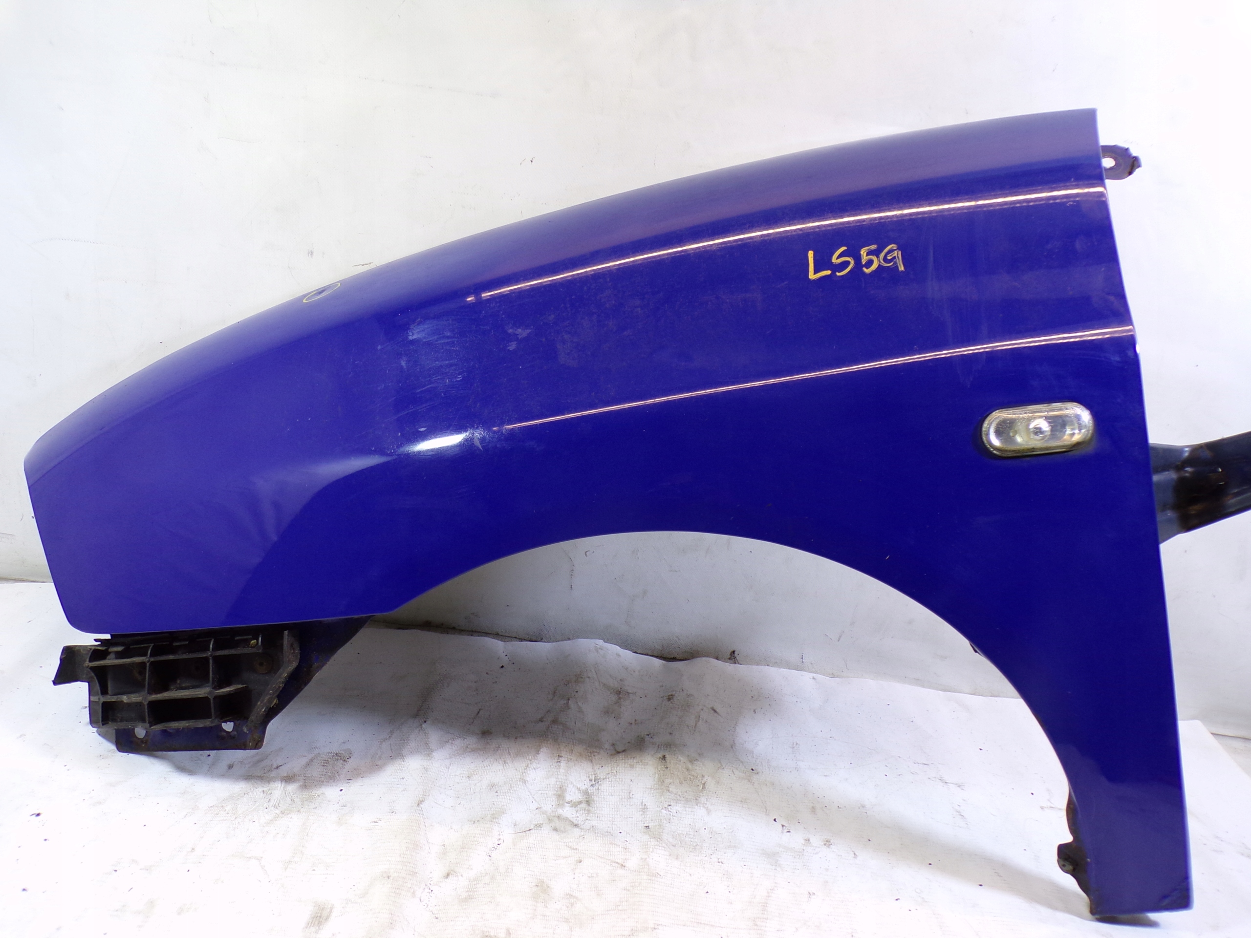 fender left front SEAT IBIZA 6 L colour LS5G