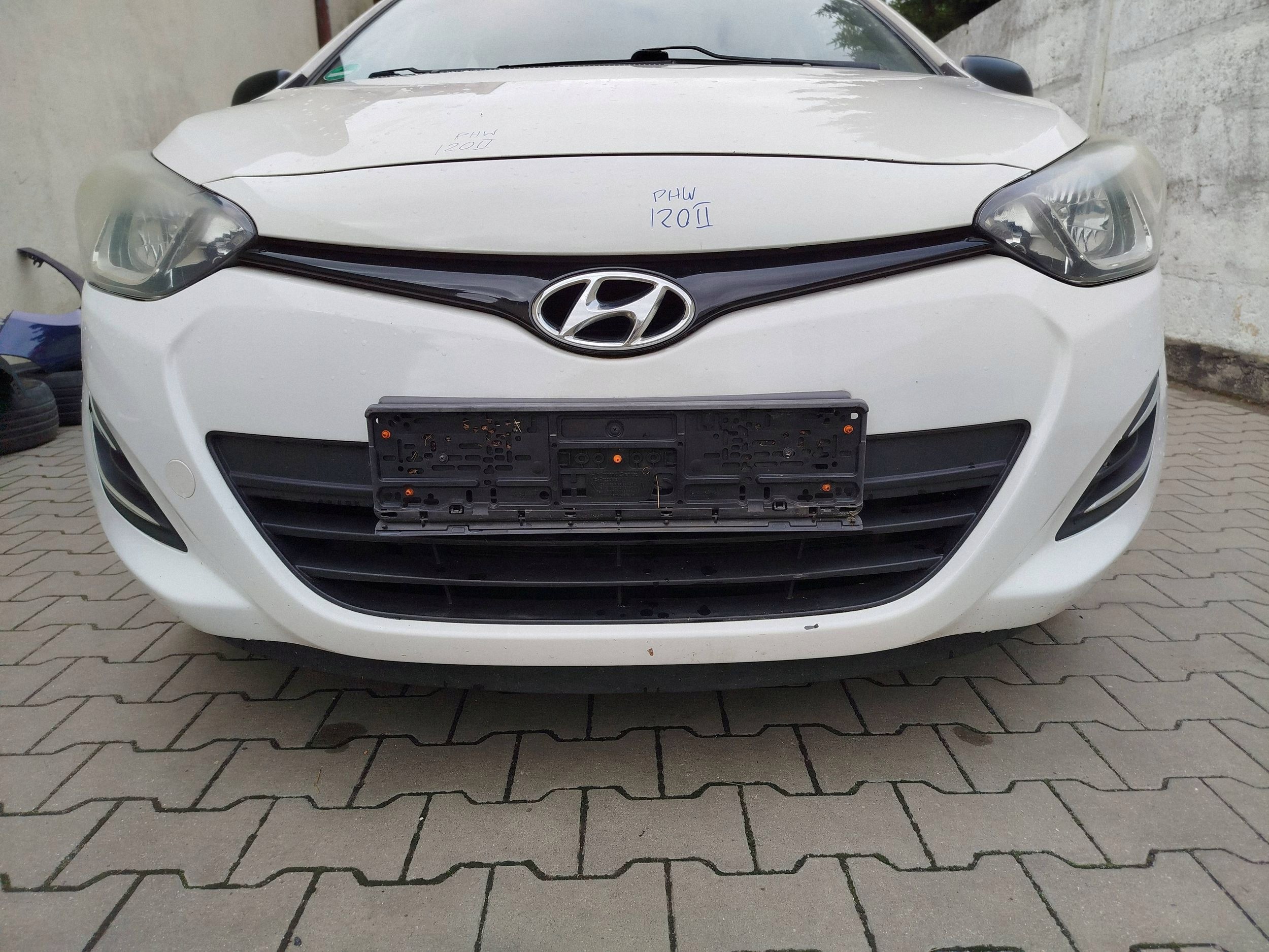HYUNDAI I20 and LIFT bumper front front colour PHW 2012-14R