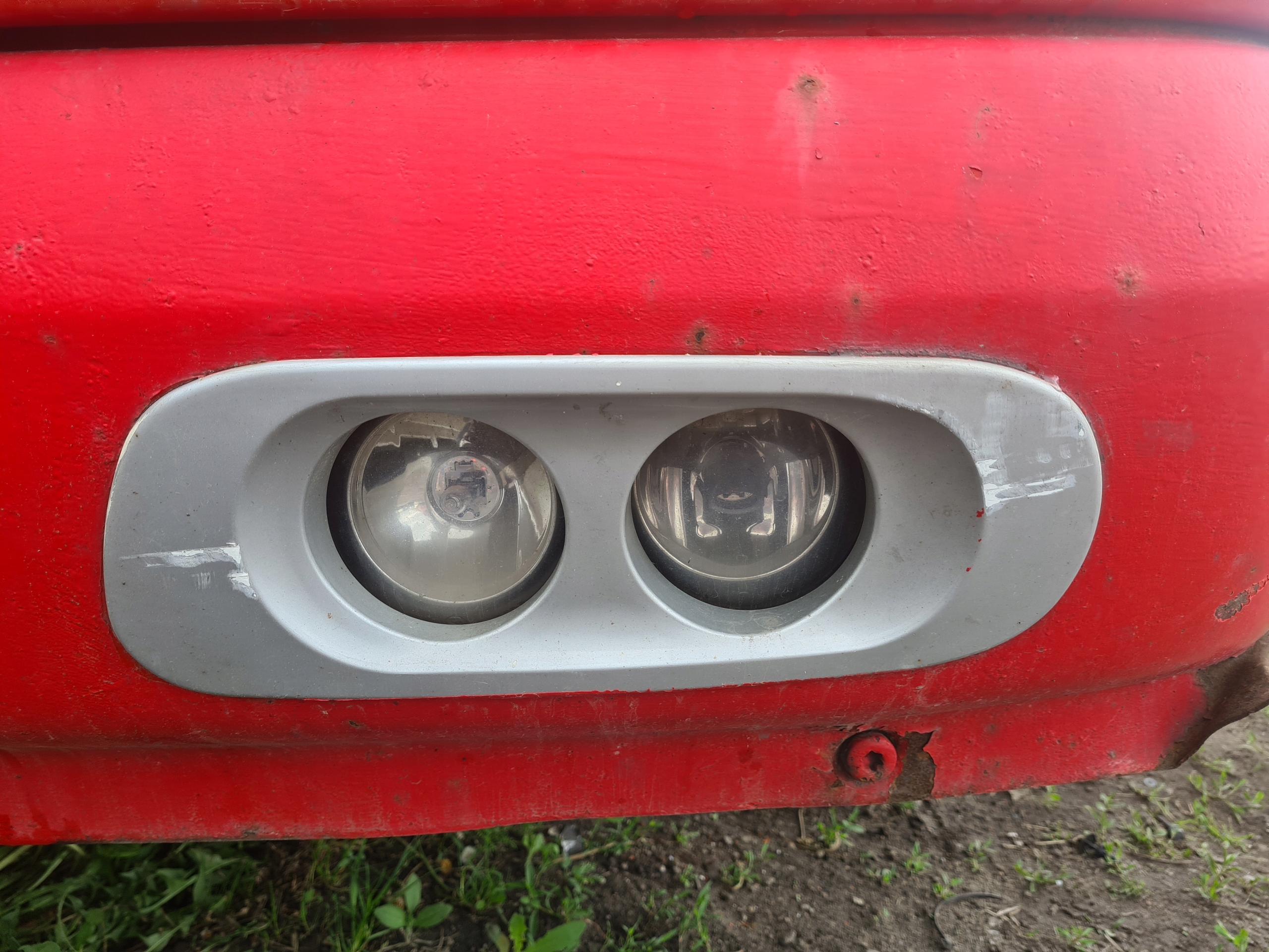 ГАЛОГЕННАЯ РАМКА ЛЕВАЯ DAF 75 85 CF