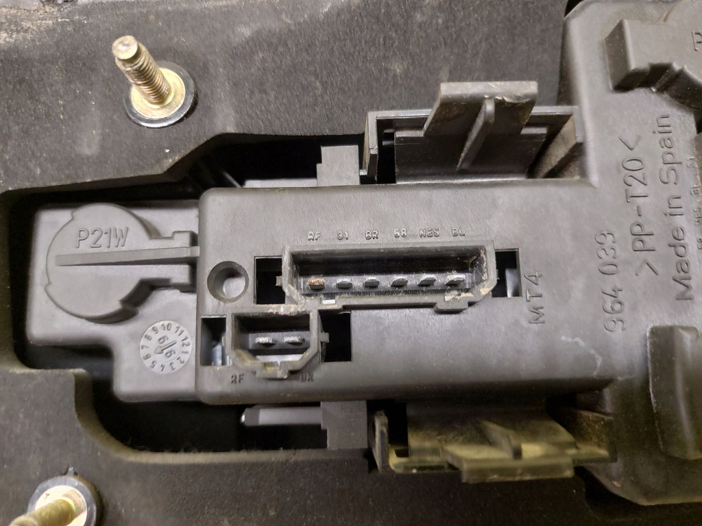 SEAT IBIZA II LIFT light left rear part