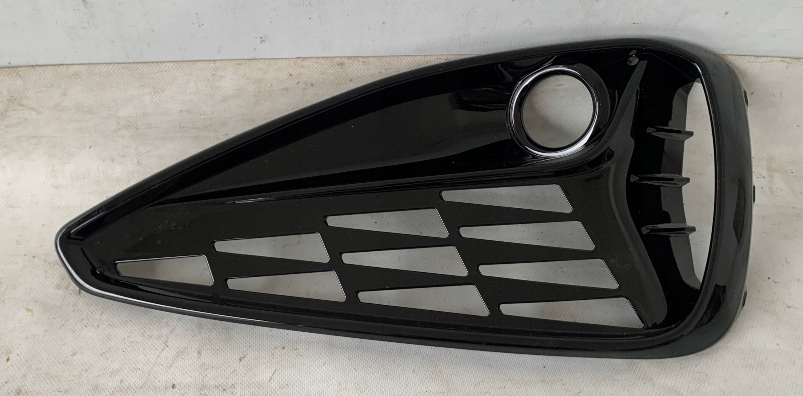 grid left front HYUNDAI I30 III LIFT 20