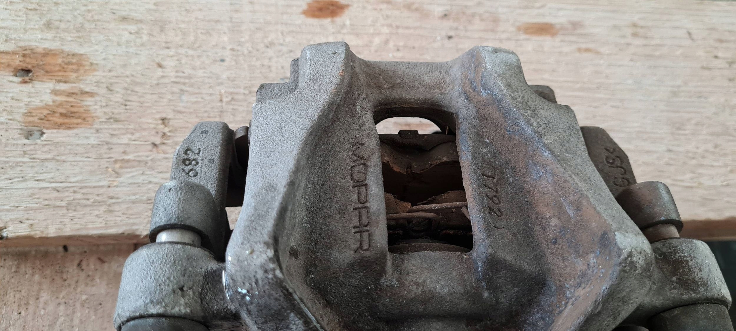 Chrysler Pacifica 2022 caliper brake left rear part rear 68451145AA