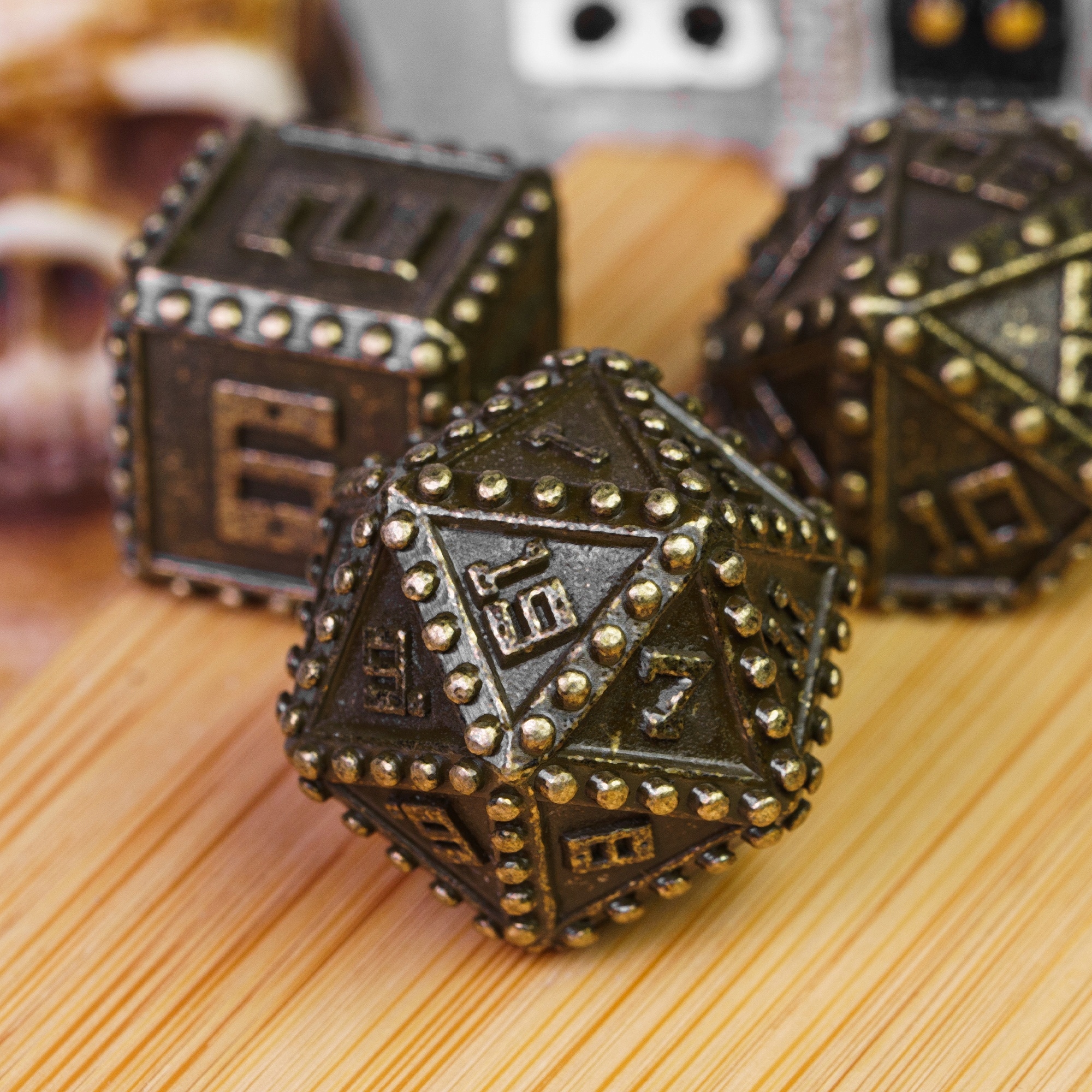 KOSTKI RPG NITOWANY BRĄZ ZESTAW 7 METALOWYCH KOŚCI Liczba ścian 4 6 8 10 12 20