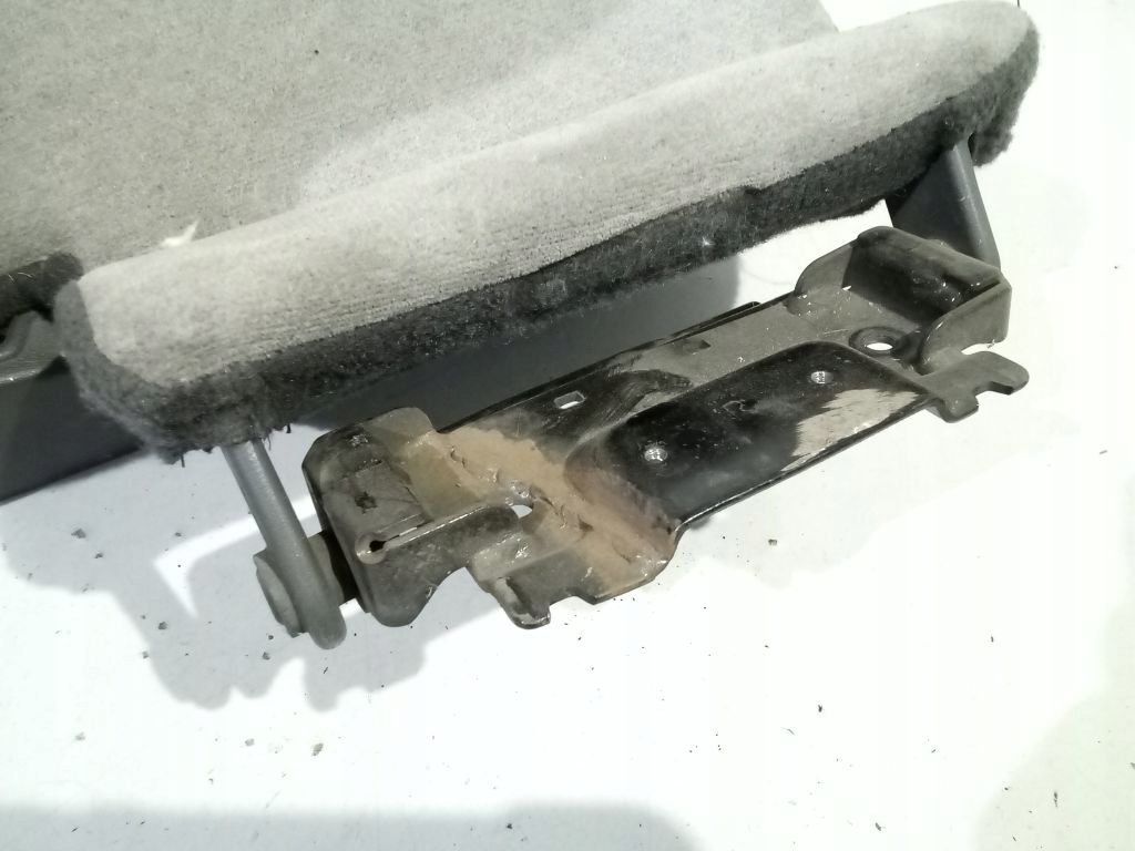 Mitsubishi Pajero II Sitz Sitze hinten 7 osob L+P