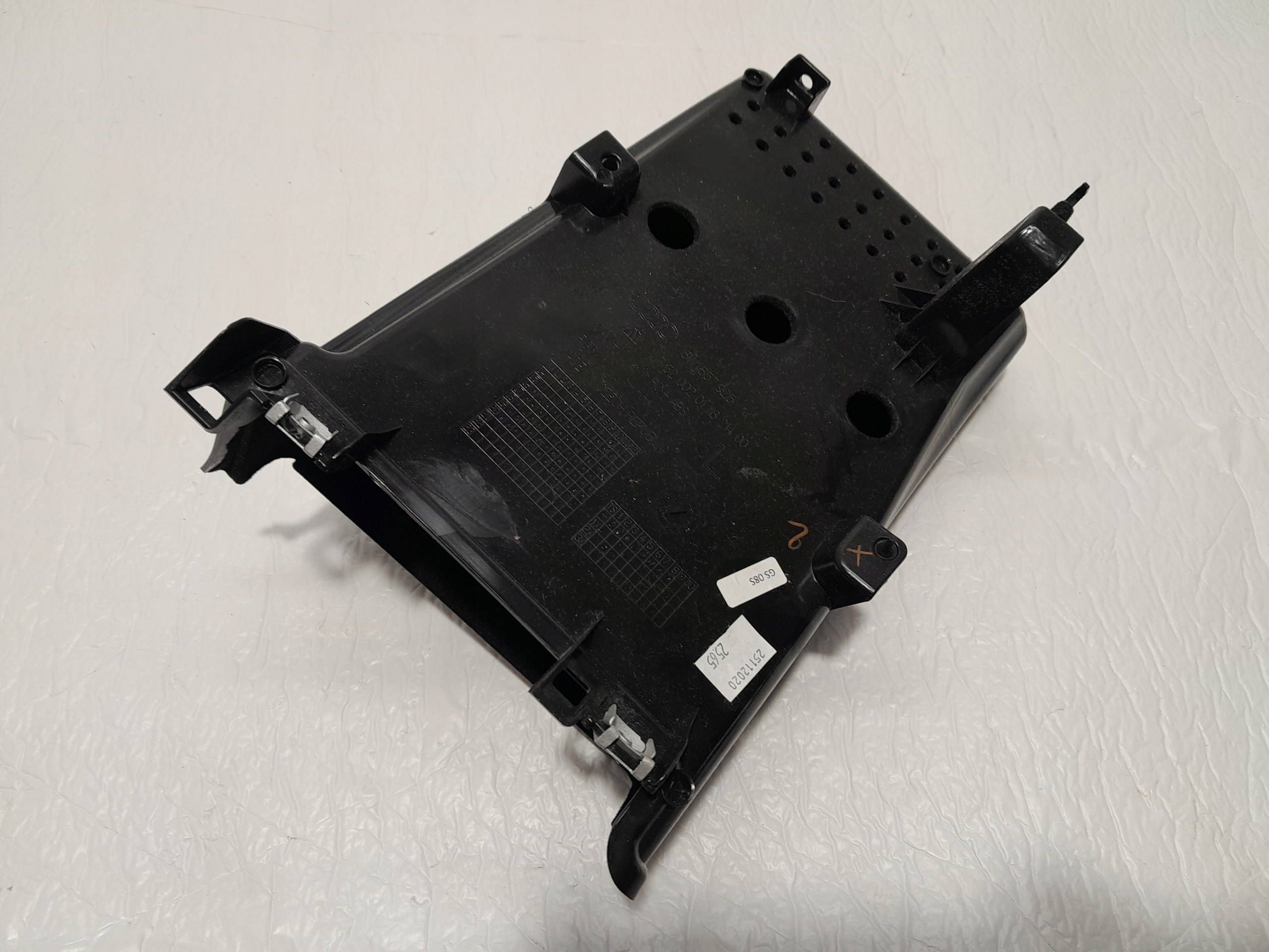 AUDI A4 B9 LIFT plato passenger compartment 8W1857925