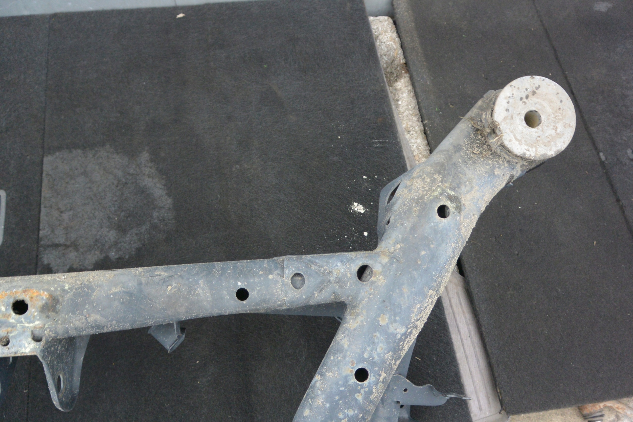 subframe springing axle beam sider rear part AUDI Q7 4L 7L0500041 BDB STAN