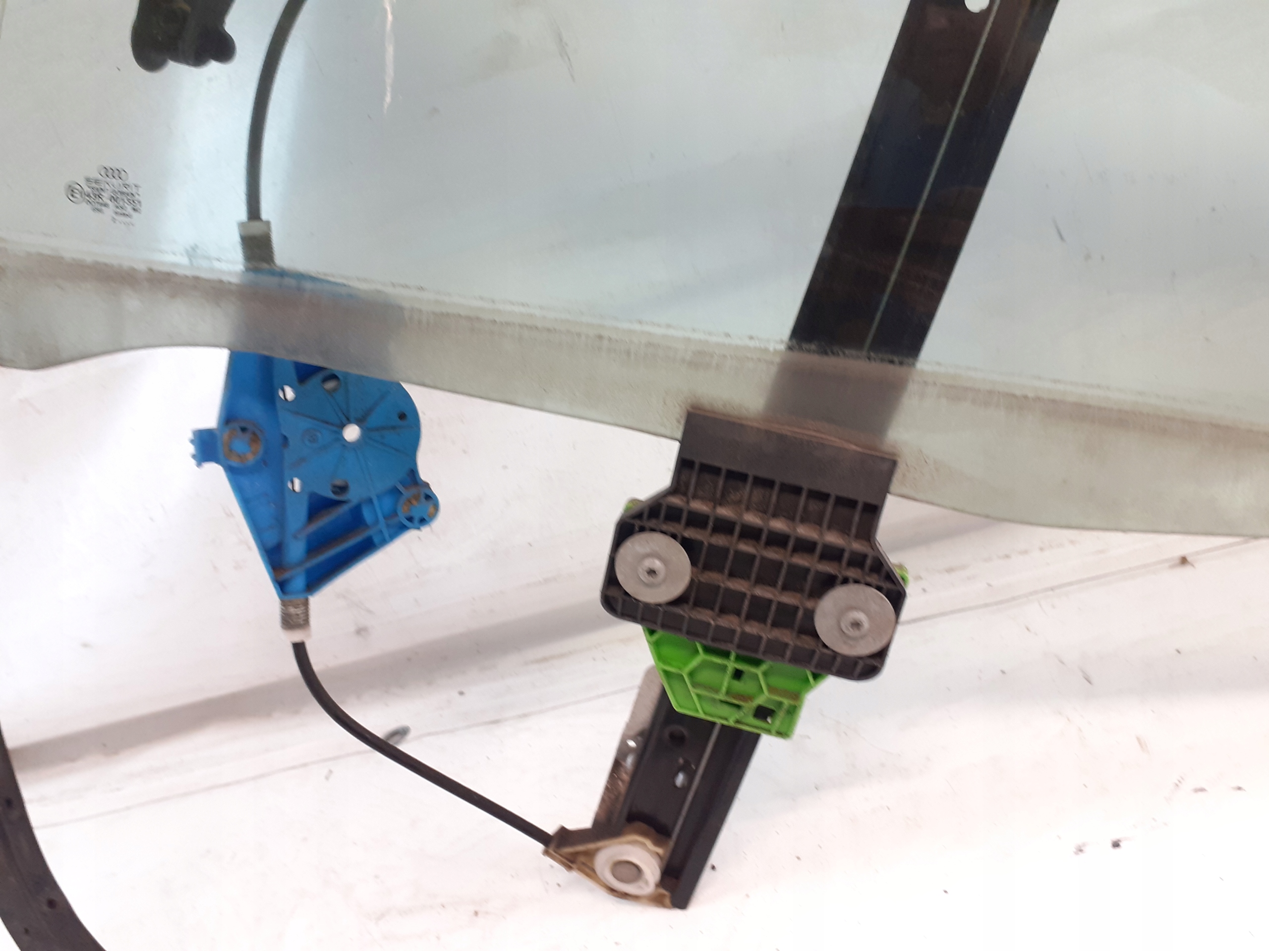 AUDI A4 B6 frame windows left rear part sedan