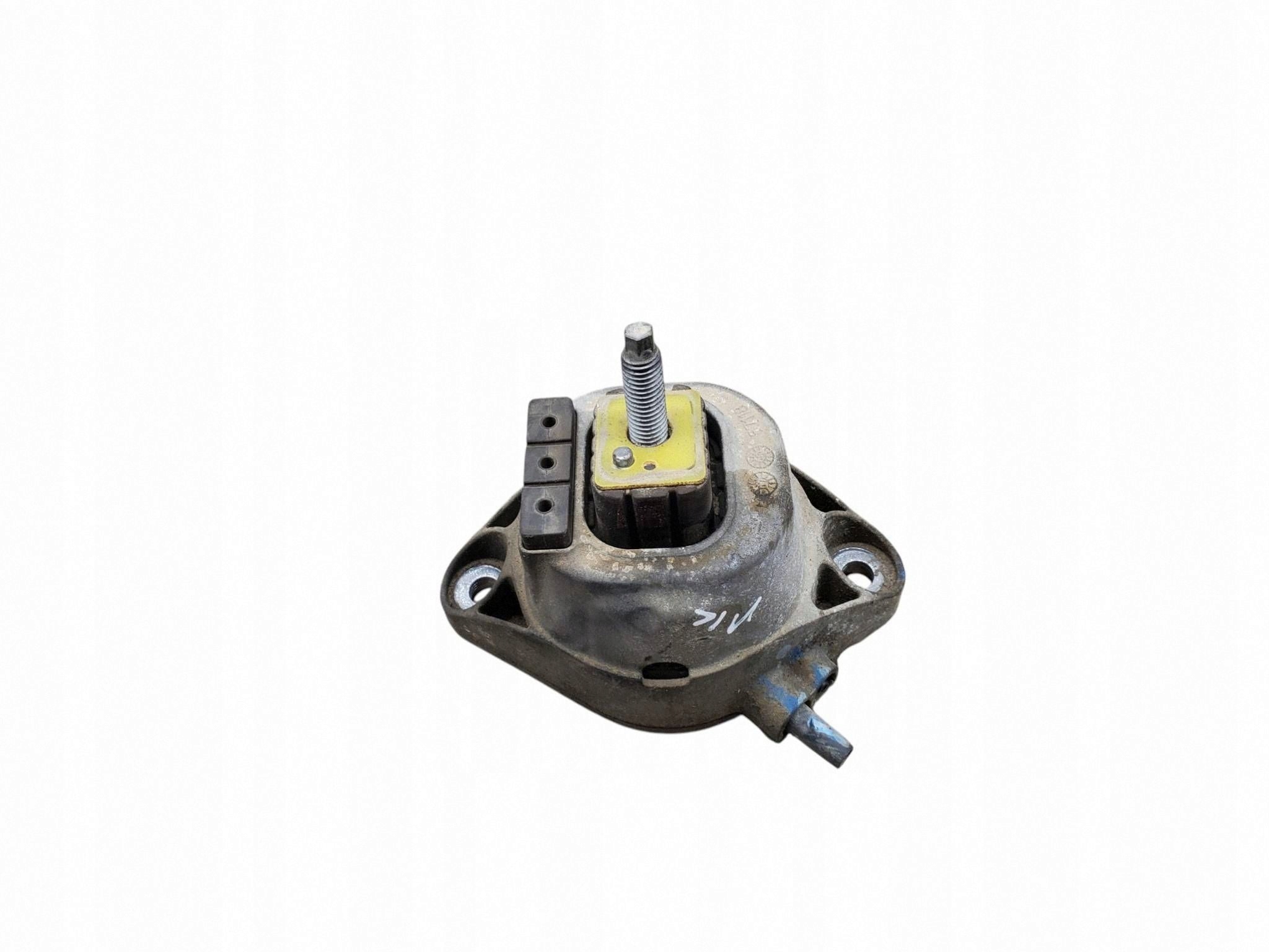 Chevrolet Camaro P23340399 left side engine mount